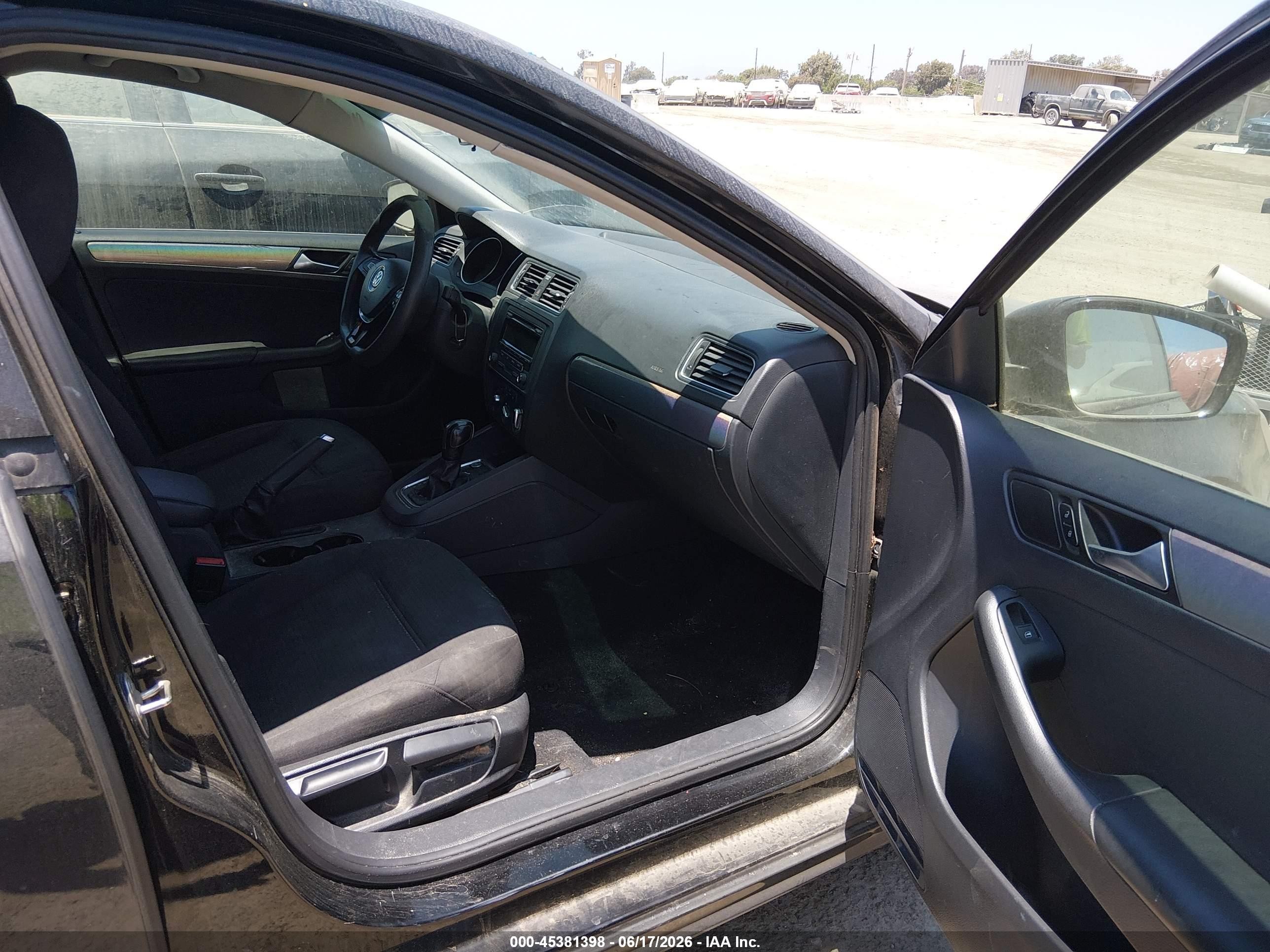 2015 Volkswagen Jetta 1.8t Se Black vin: 3VWD17AJ9FM259409