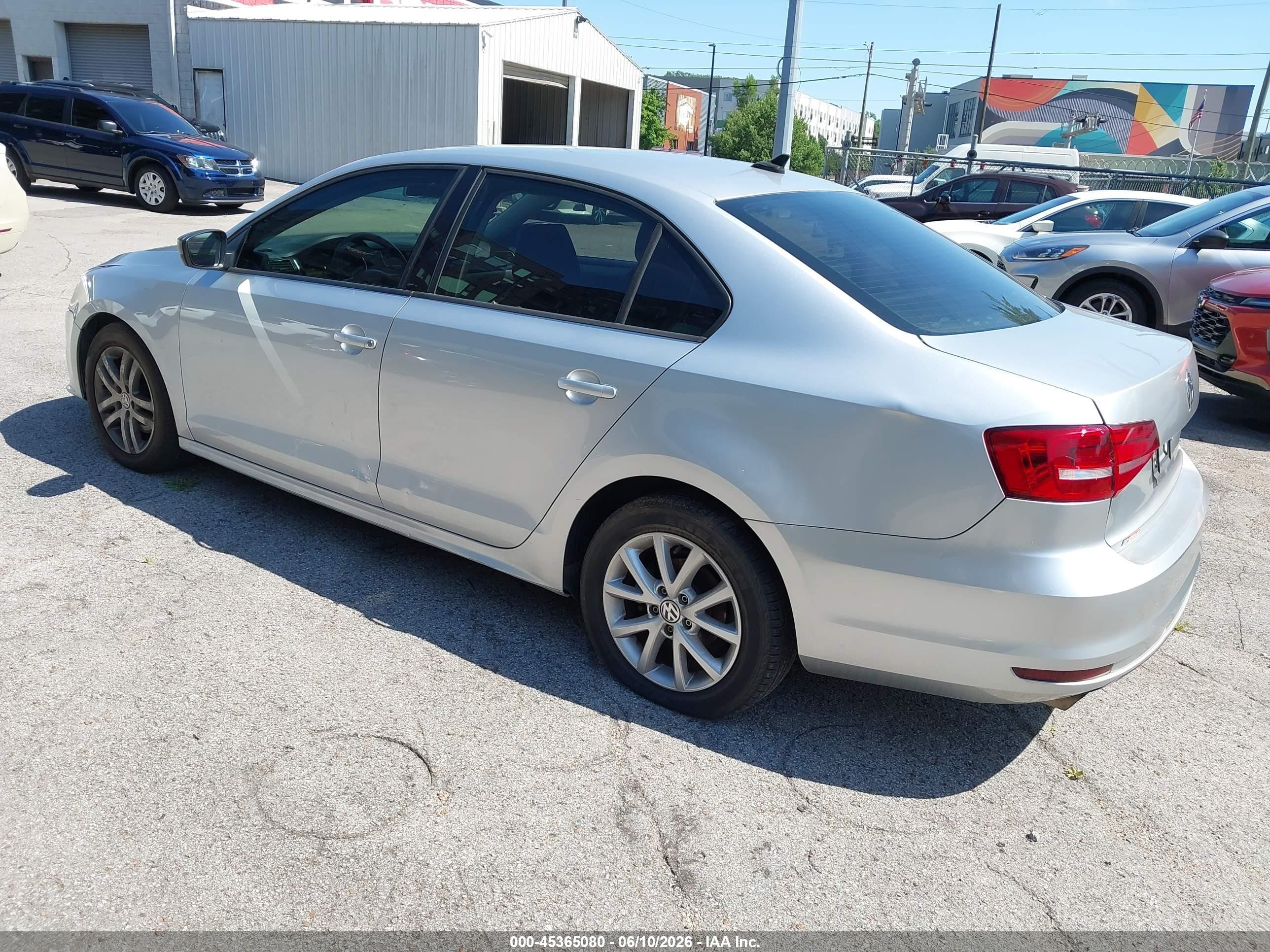2015 Volkswagen Jetta 1.8t Se Silver vin: 3VWD17AJ9FM329779