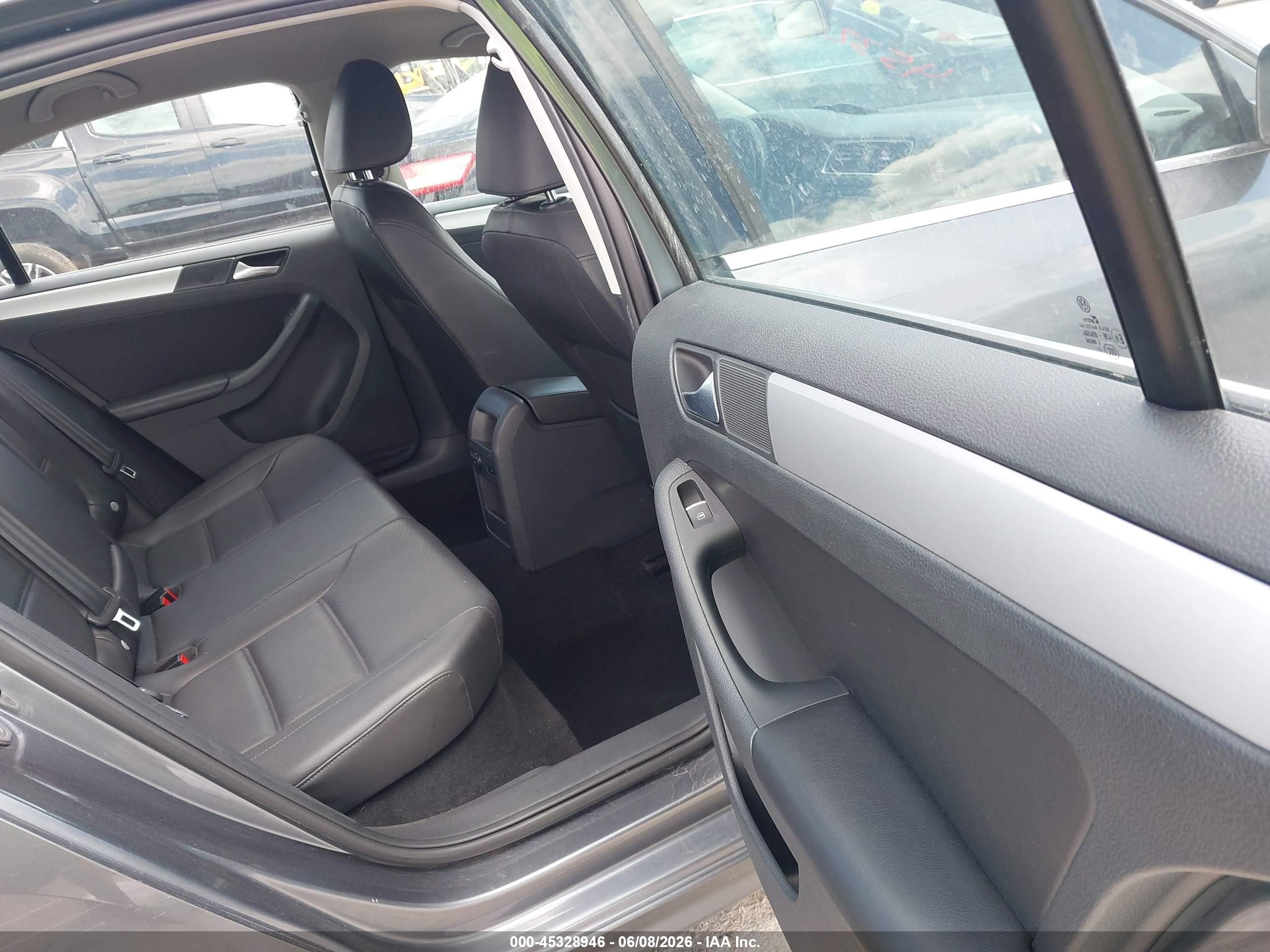 2014 Volkswagen Jetta 1.8t Se Brown vin: 3VWD17AJXEM227745
