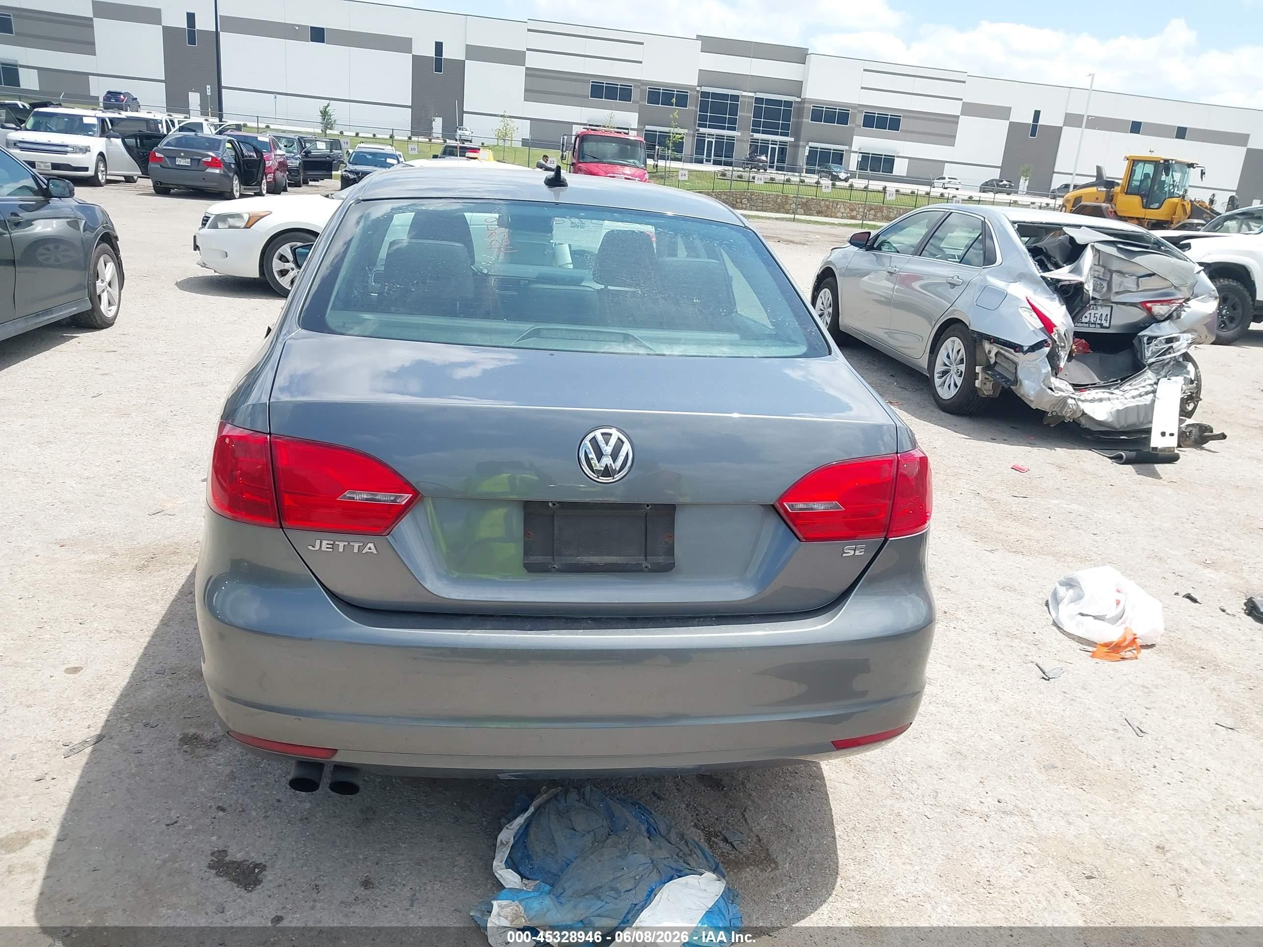 2014 Volkswagen Jetta 1.8t Se Brown vin: 3VWD17AJXEM227745
