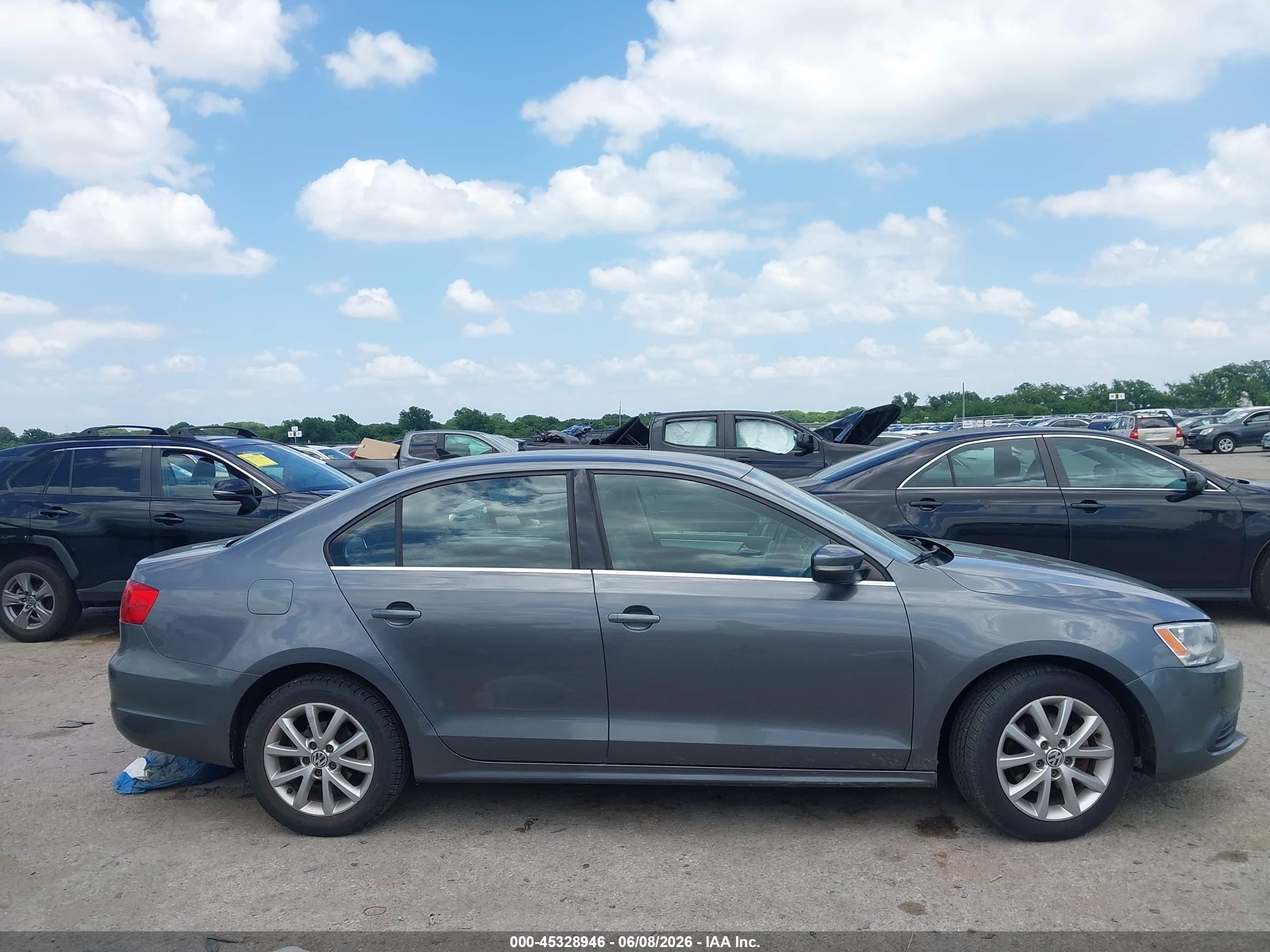 2014 Volkswagen Jetta 1.8t Se Brown vin: 3VWD17AJXEM227745