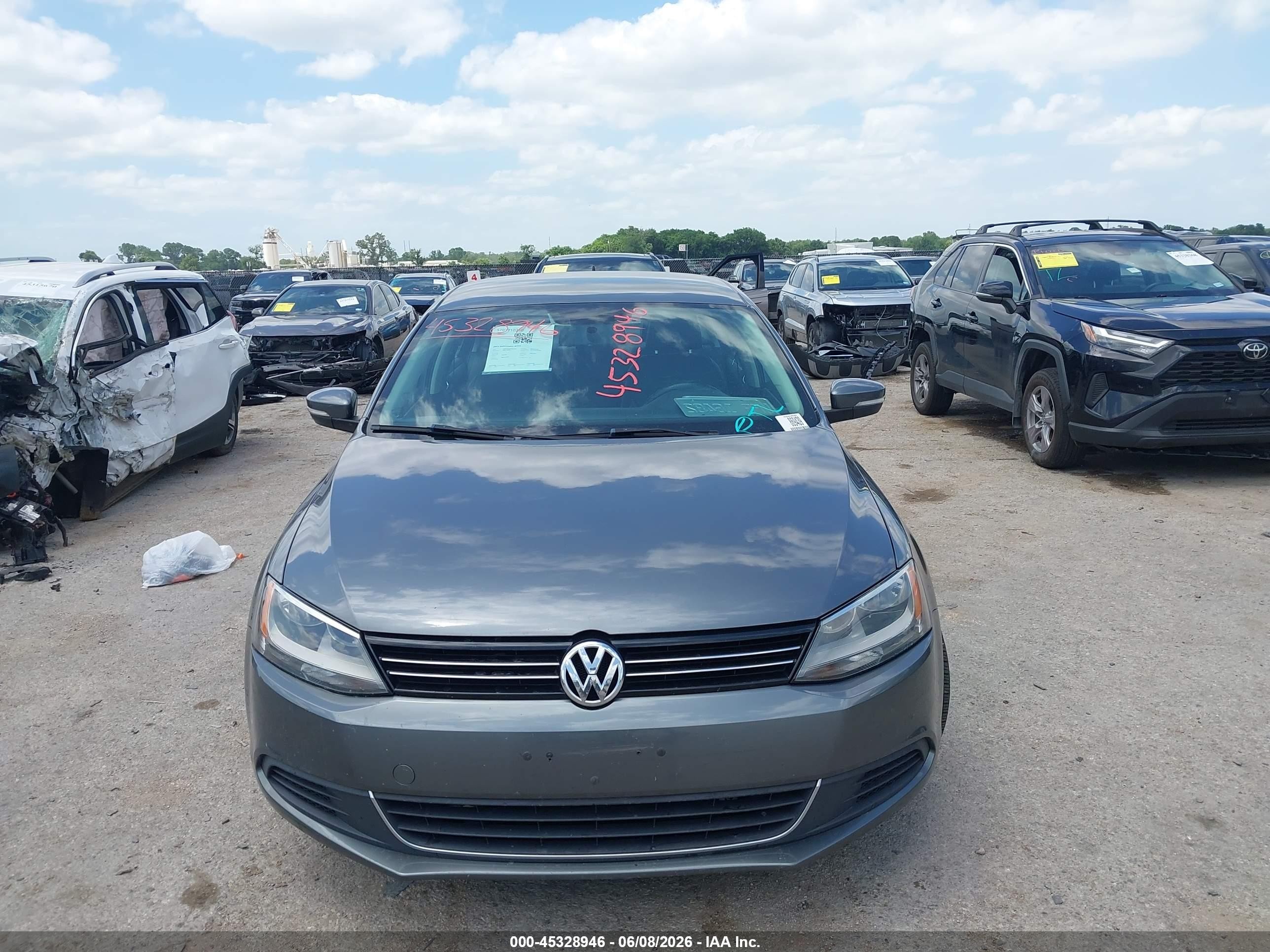 2014 Volkswagen Jetta 1.8t Se Brown vin: 3VWD17AJXEM227745