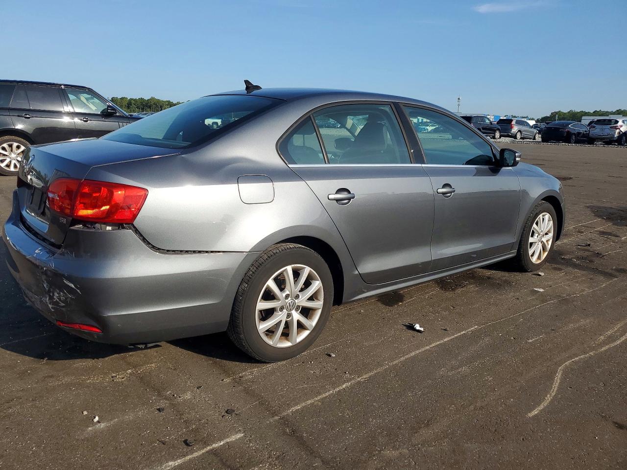 2014 Volkswagen Jetta Se Gray vin: 3VWD17AJXEM249888
