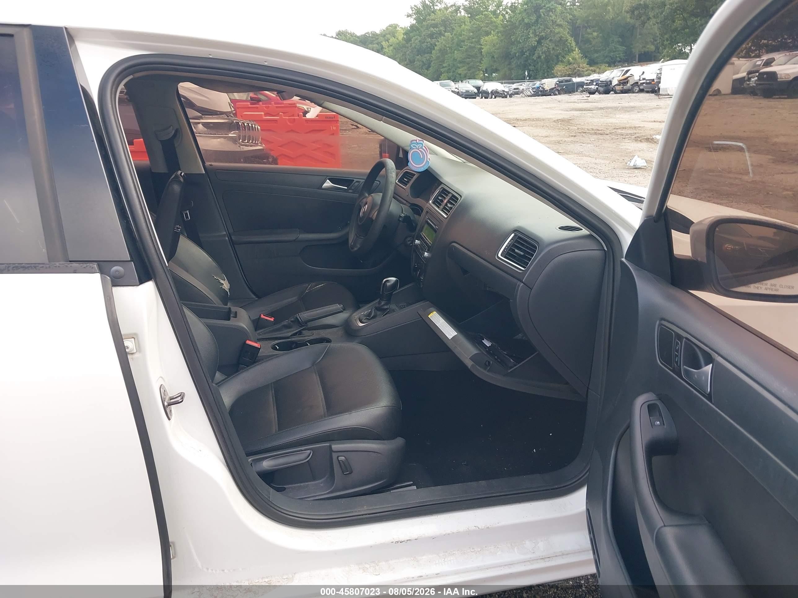2014 Volkswagen Jetta 1.8t Se White vin: 3VWD17AJXEM305019