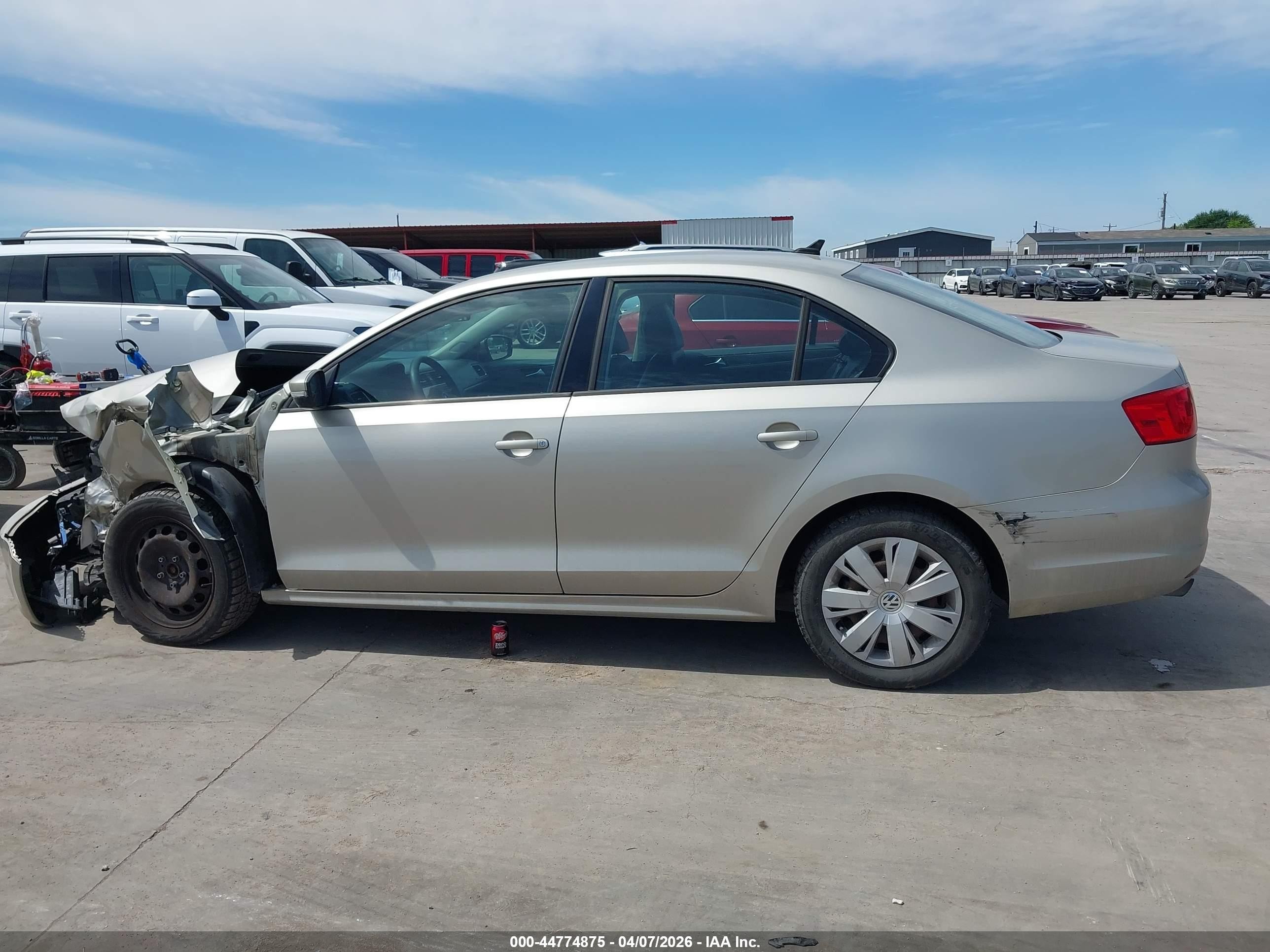 2014 Volkswagen Jetta 1.8t Se Gold vin: 3VWD17AJXEM314626