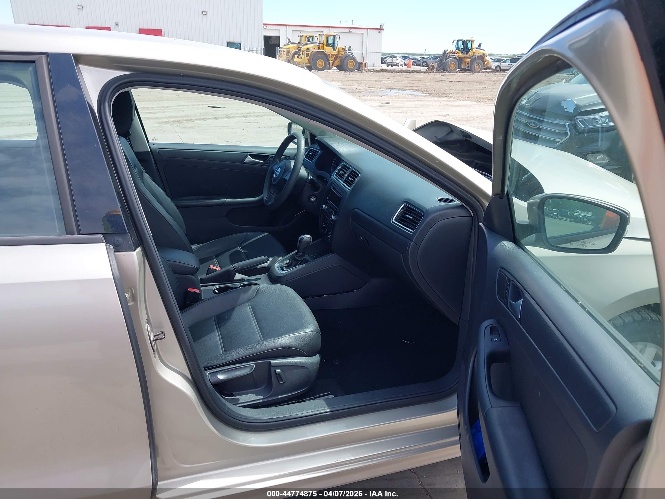 2014 Volkswagen Jetta 1.8t Se Gold vin: 3VWD17AJXEM314626