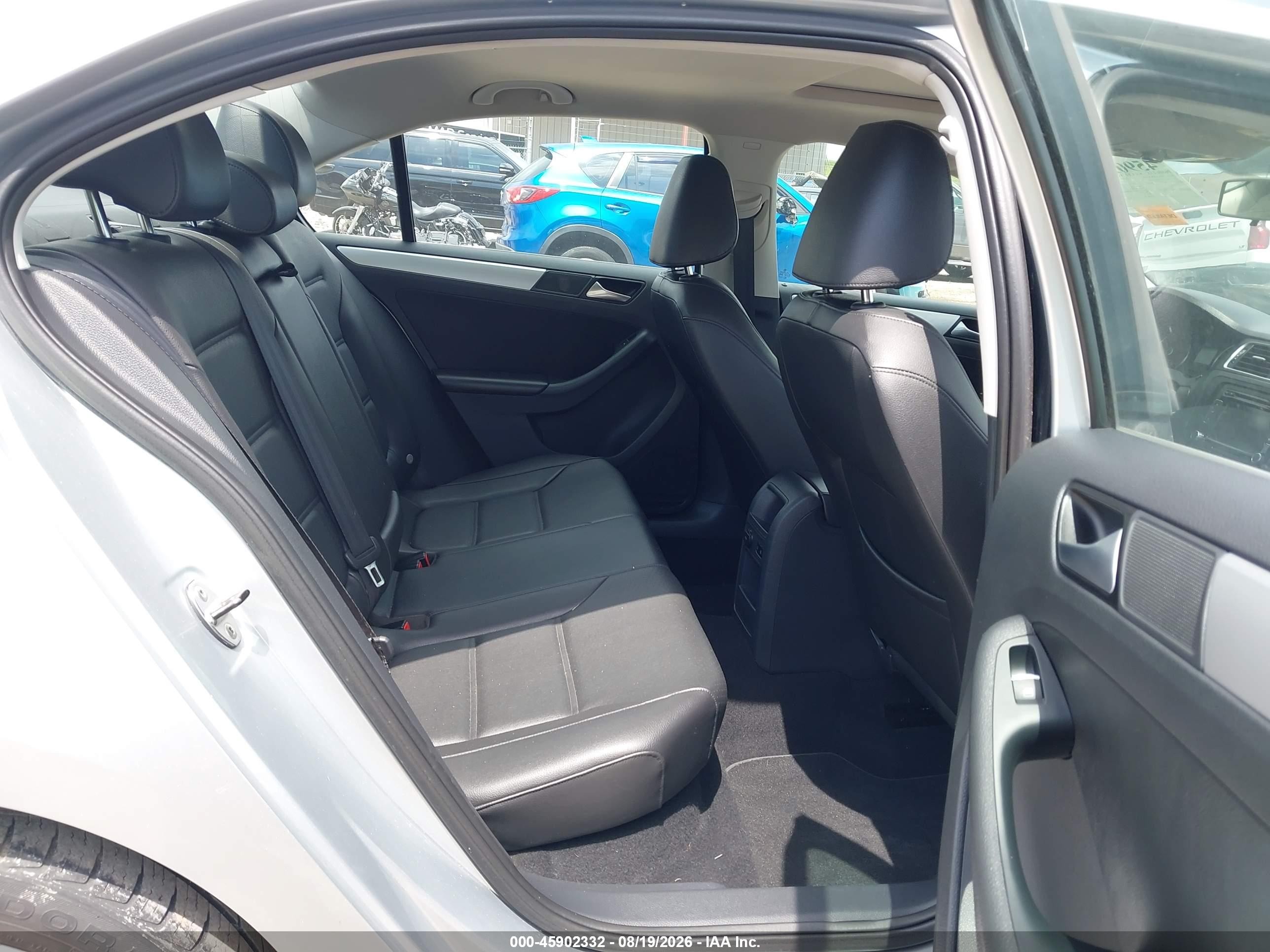 2014 Volkswagen Jetta 1.8t Se Silver vin: 3VWD17AJXEM327795
