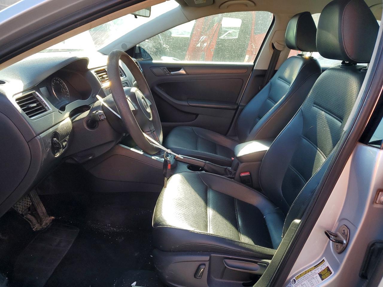 2014 Volkswagen Jetta Se Серебряный vin: 3VWD17AJXEM364216