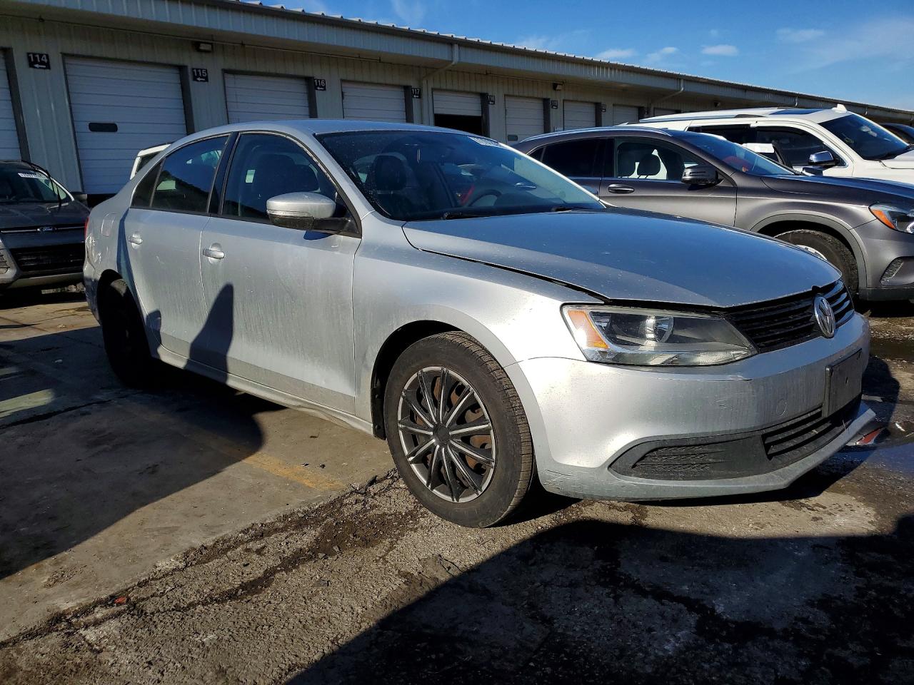 2014 Volkswagen Jetta Se Серебряный vin: 3VWD17AJXEM364216