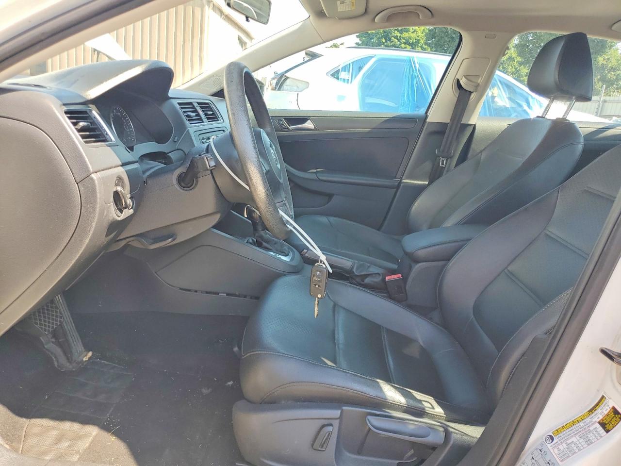2014 Volkswagen Jetta Se White vin: 3VWD17AJXEM364958