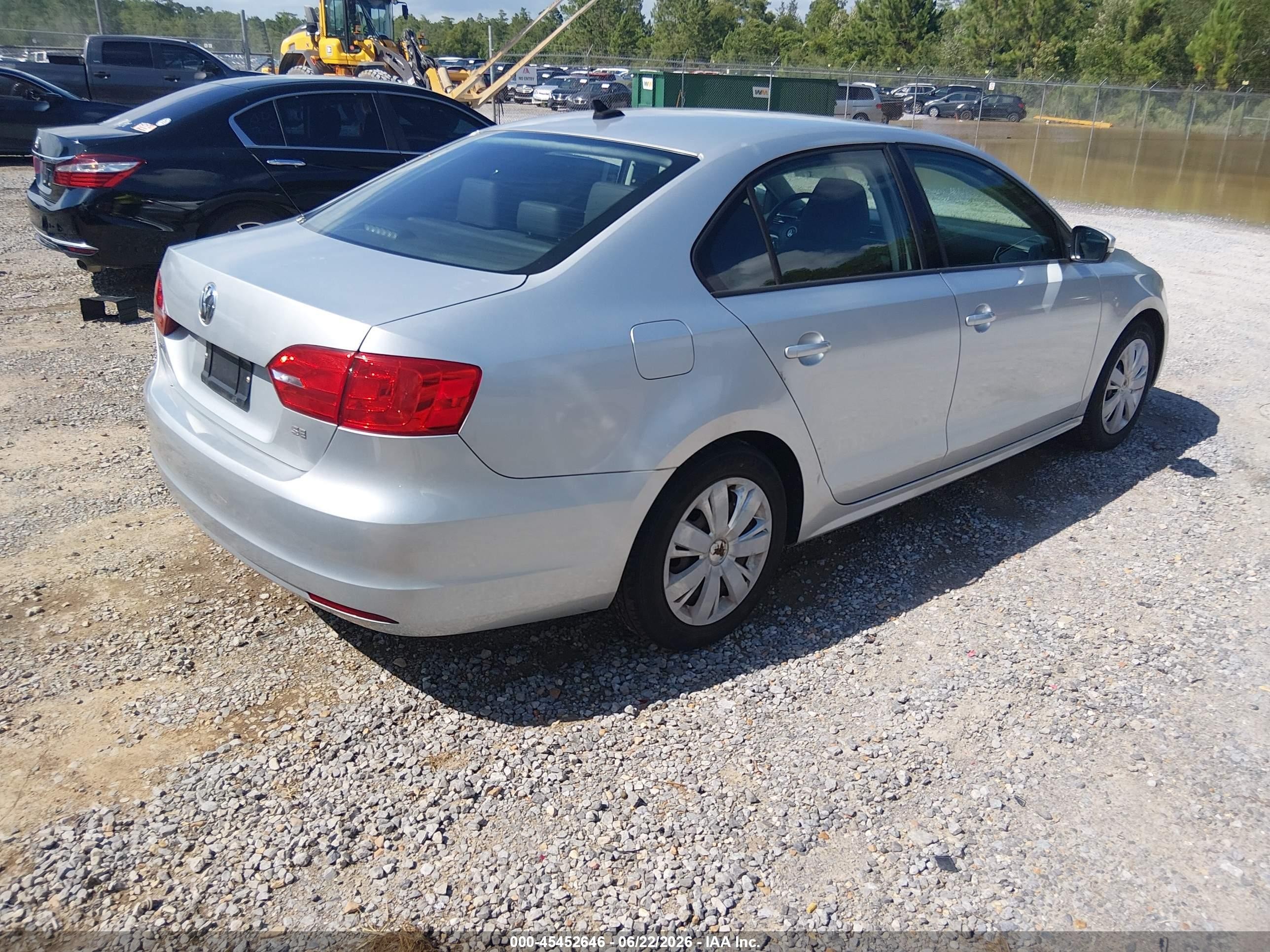 2014 Volkswagen Jetta 1.8t Se Silver vin: 3VWD17AJXEM395739