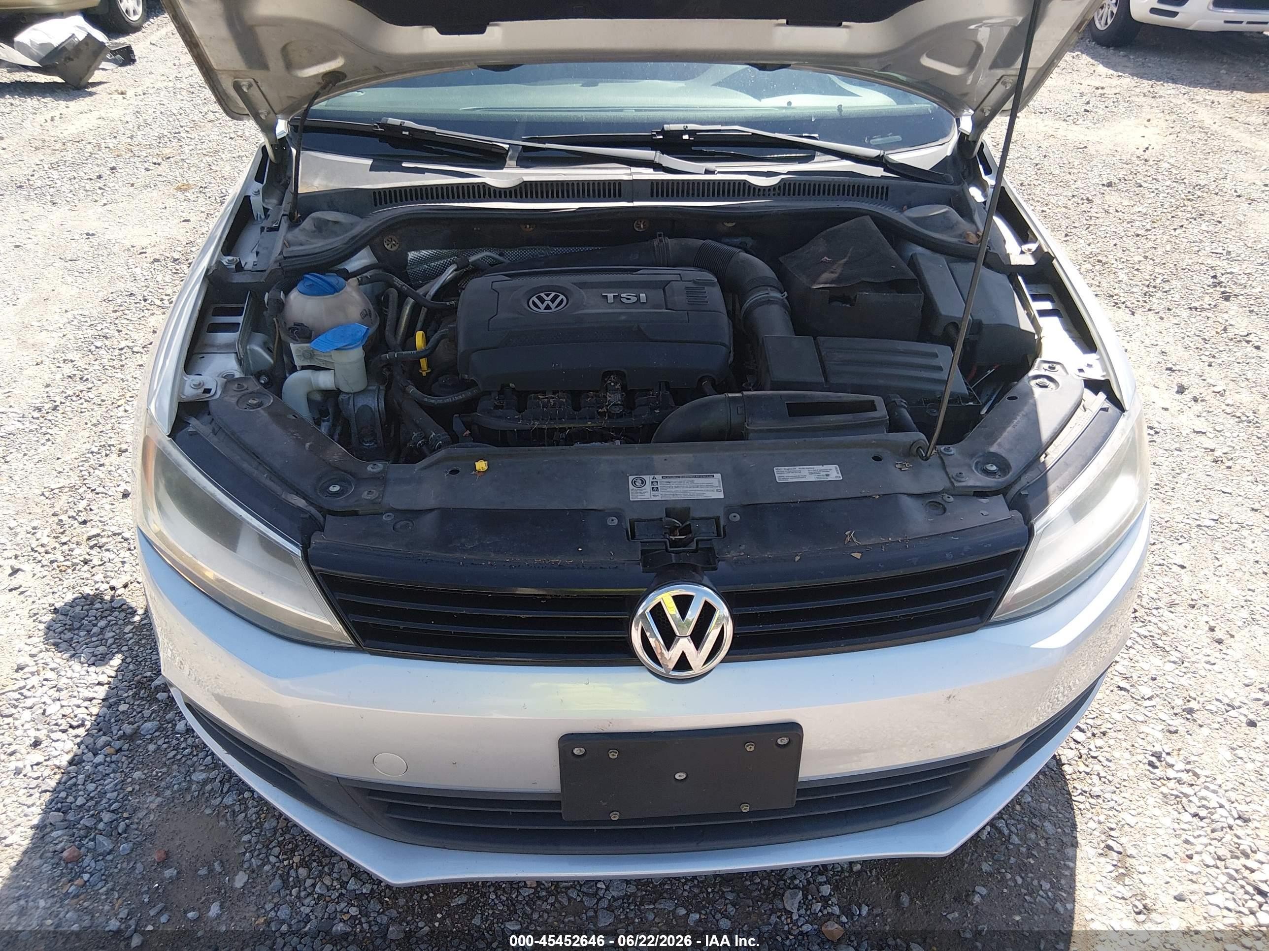 2014 Volkswagen Jetta 1.8t Se Silver vin: 3VWD17AJXEM395739