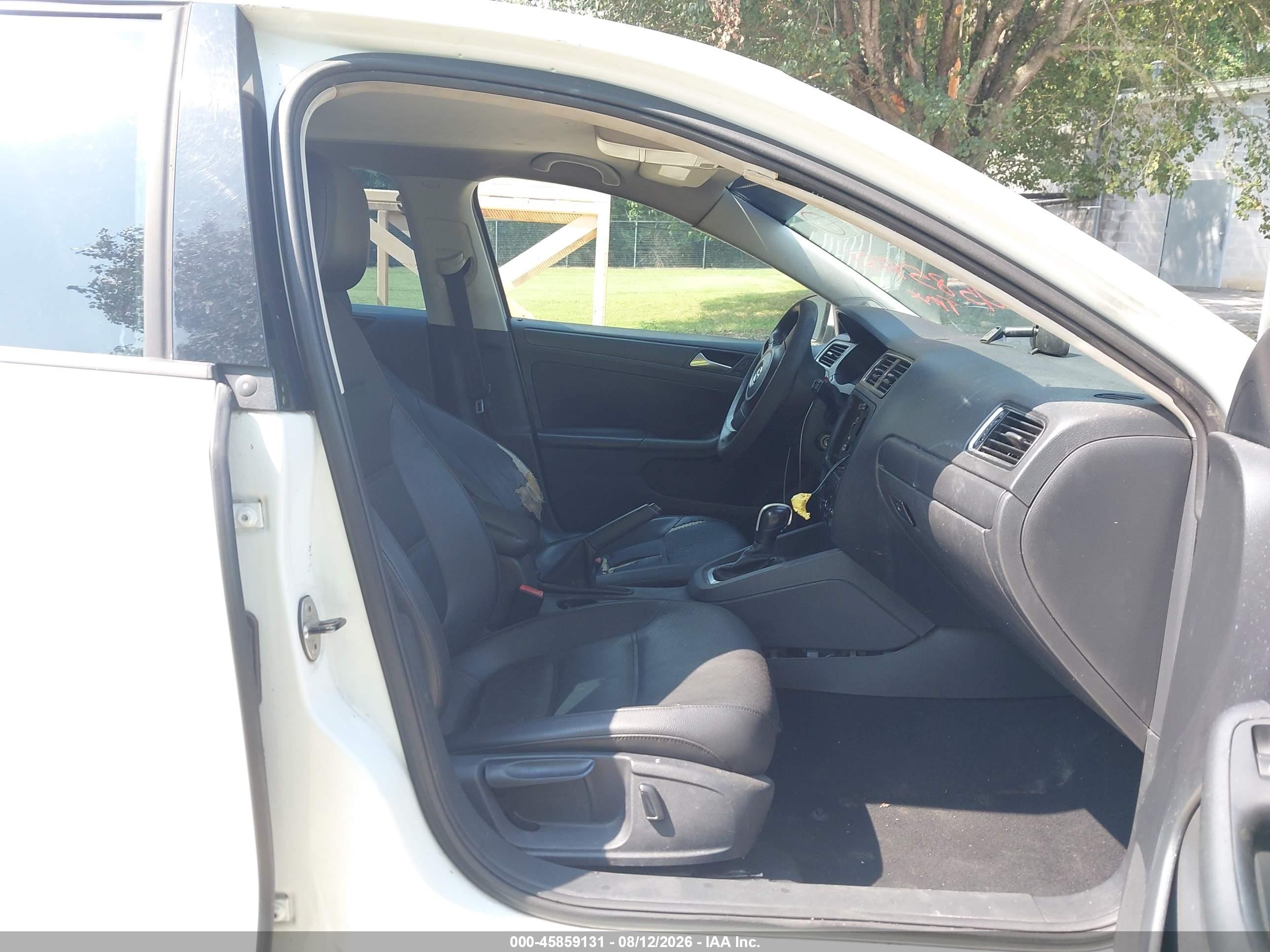 2014 Volkswagen Jetta 1.8t Se Белый vin: 3VWD17AJXEM418887