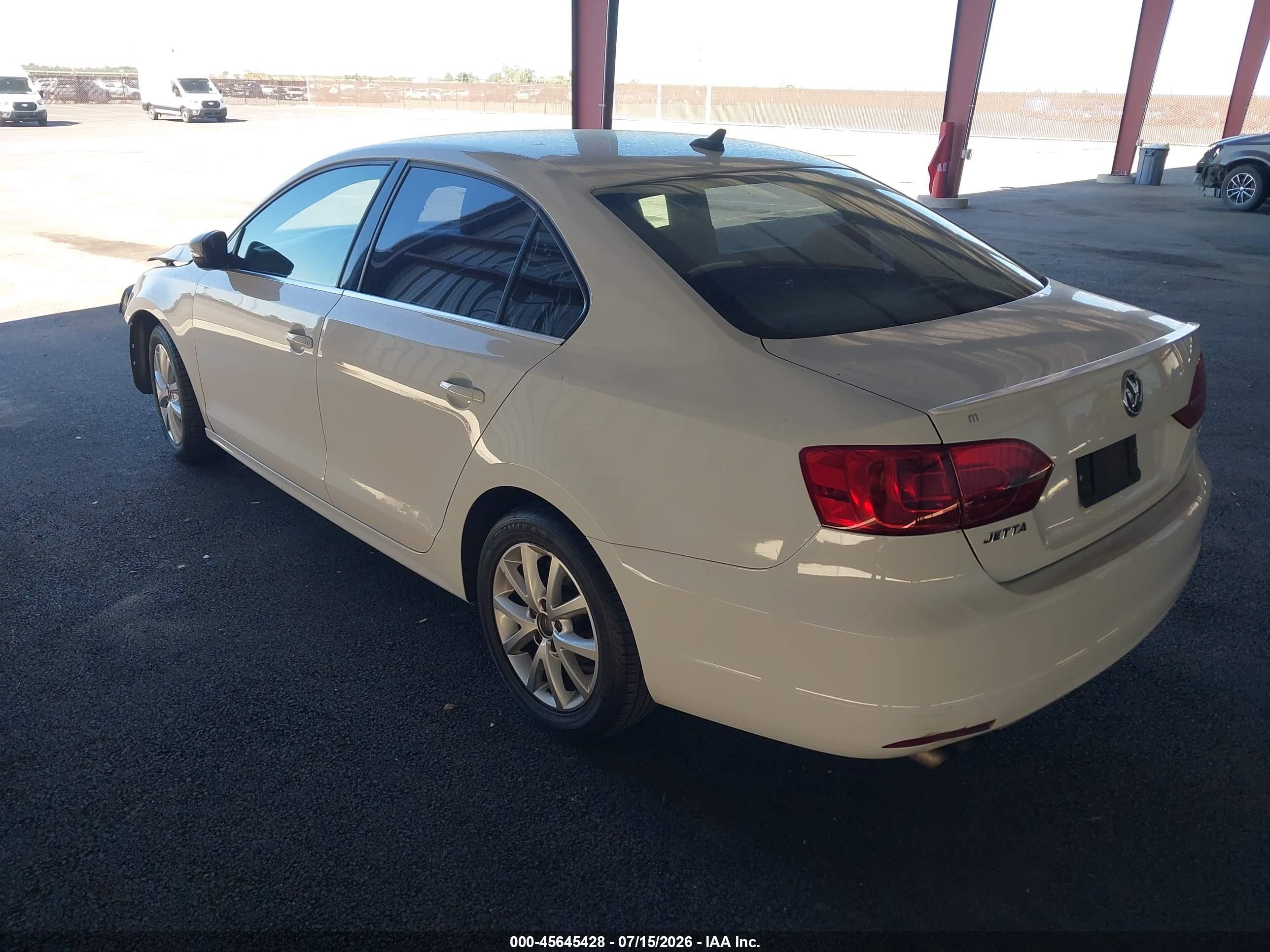 2014 Volkswagen Jetta 1.8t Se Белый vin: 3VWD17AJXEM420459