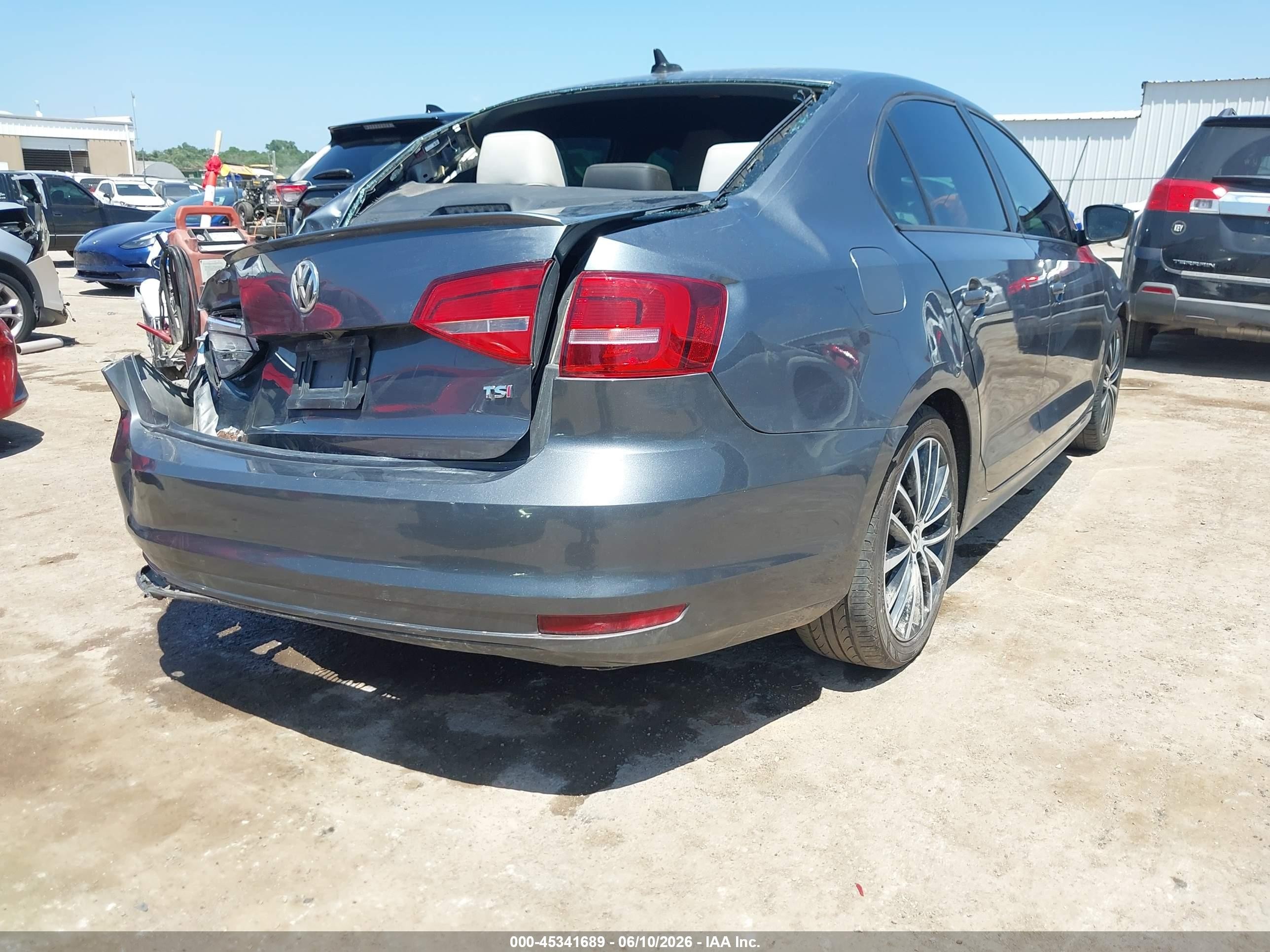 2015 Volkswagen Jetta 1.8t Sport Silver vin: 3VWD17AJXFM203088