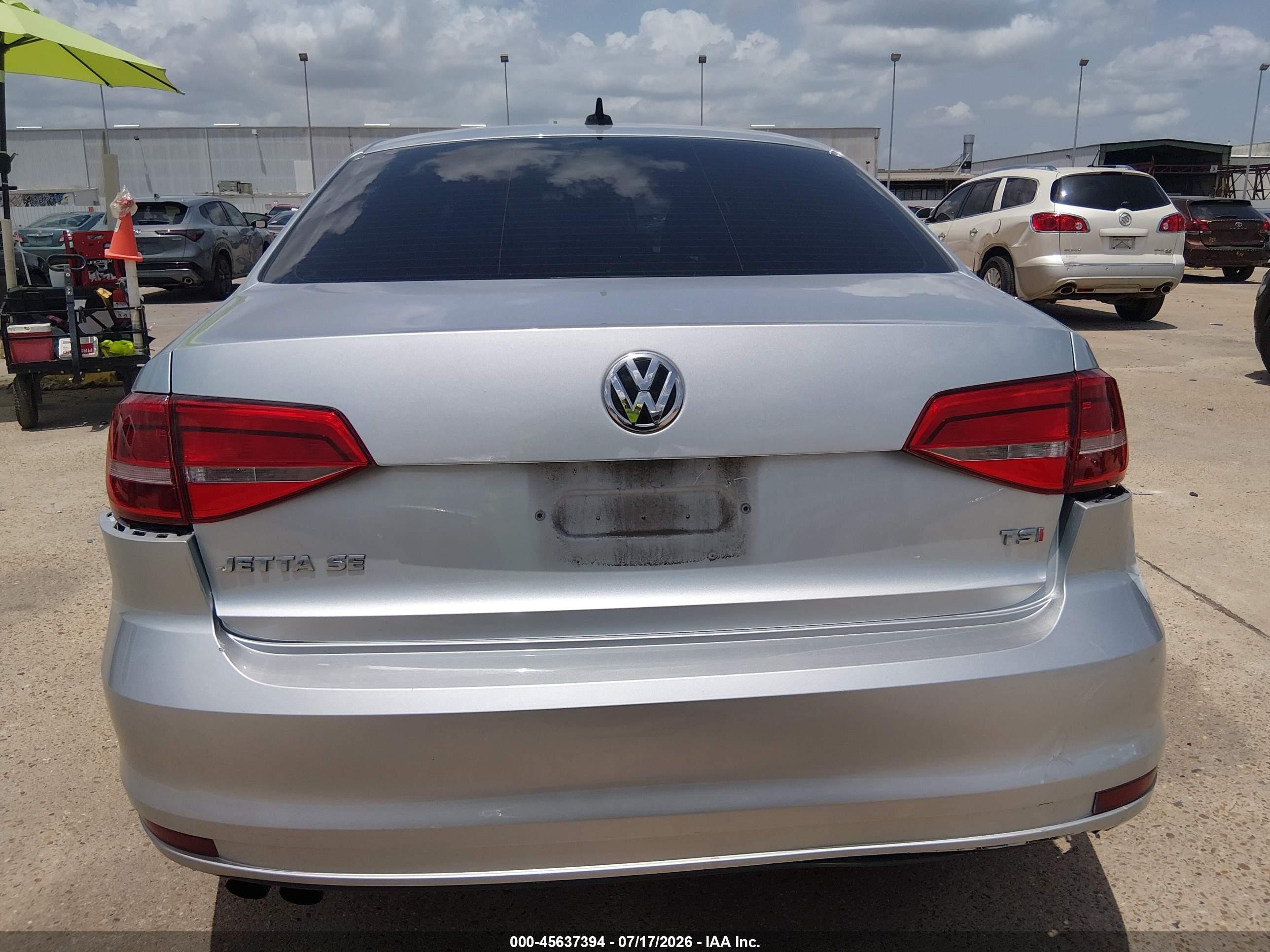 2015 Volkswagen Jetta 1.8t Se Silver vin: 3VWD17AJXFM233661