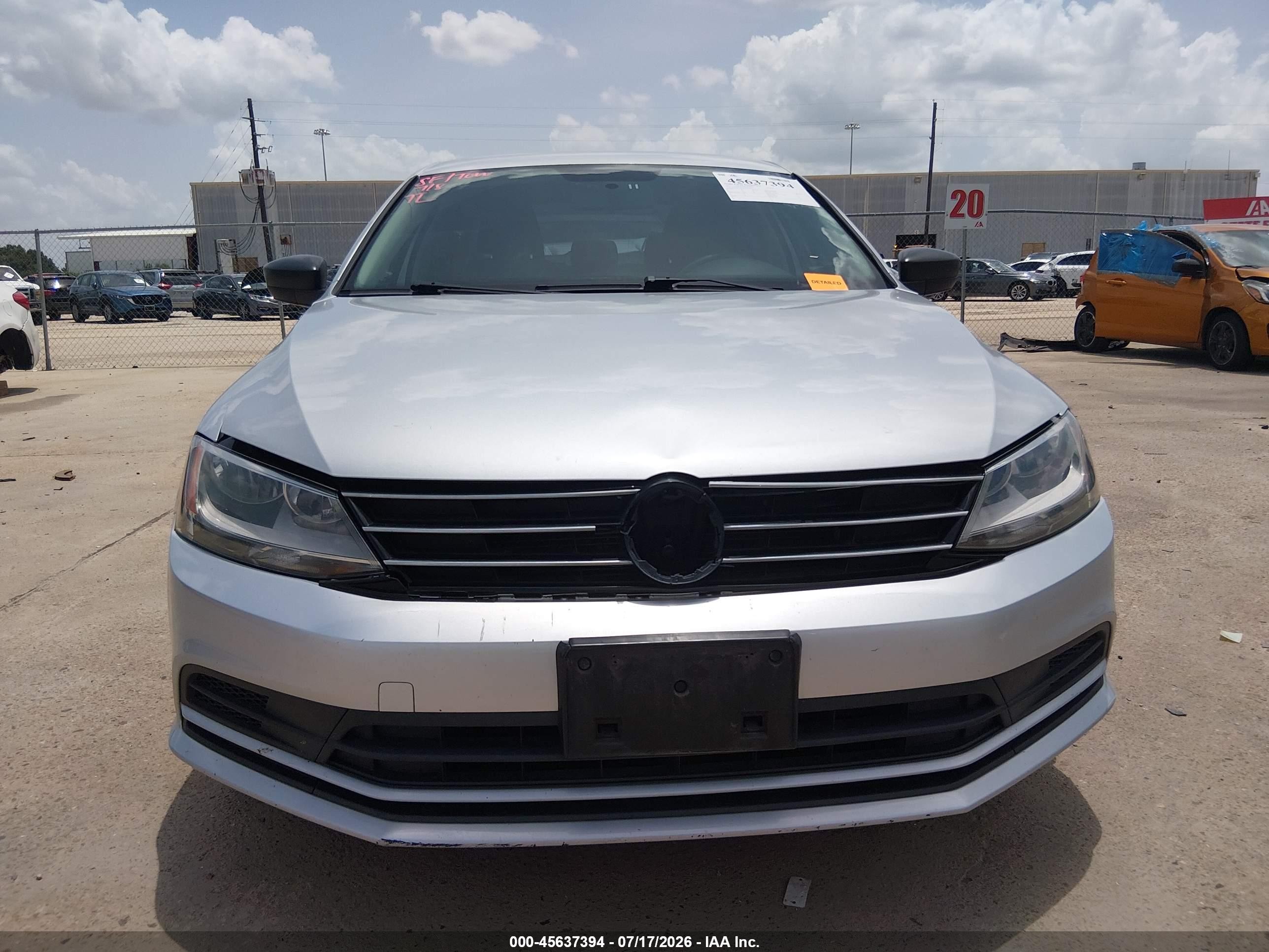 2015 Volkswagen Jetta 1.8t Se Silver vin: 3VWD17AJXFM233661