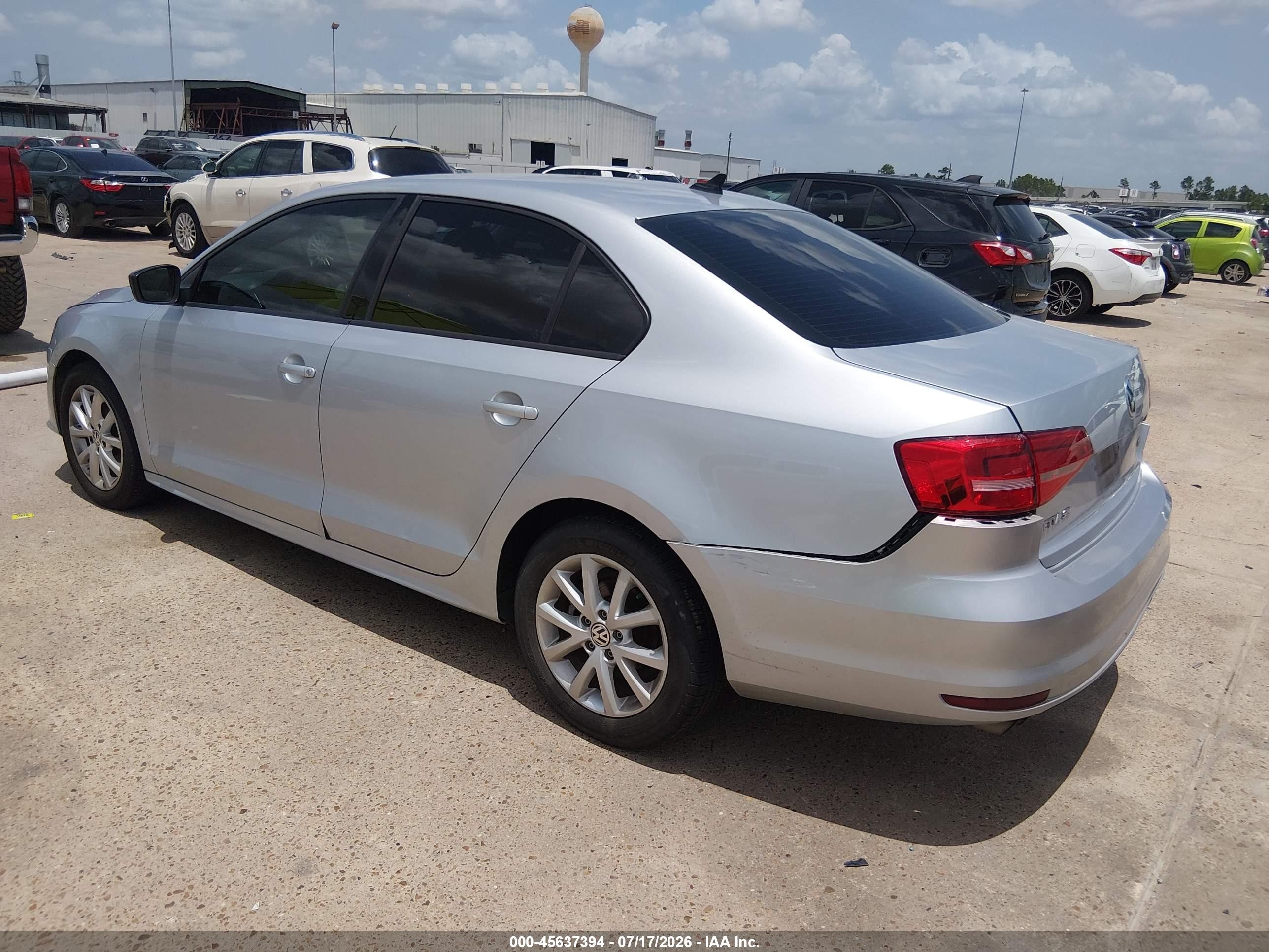 2015 Volkswagen Jetta 1.8t Se Silver vin: 3VWD17AJXFM233661