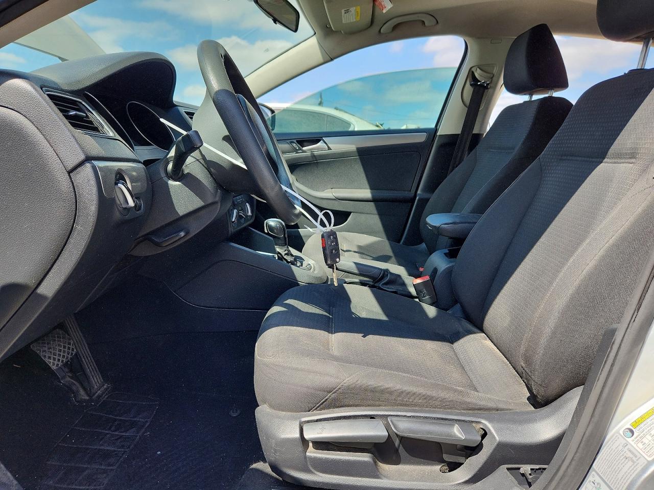 2015 Volkswagen Jetta Se Silver vin: 3VWD17AJXFM239718