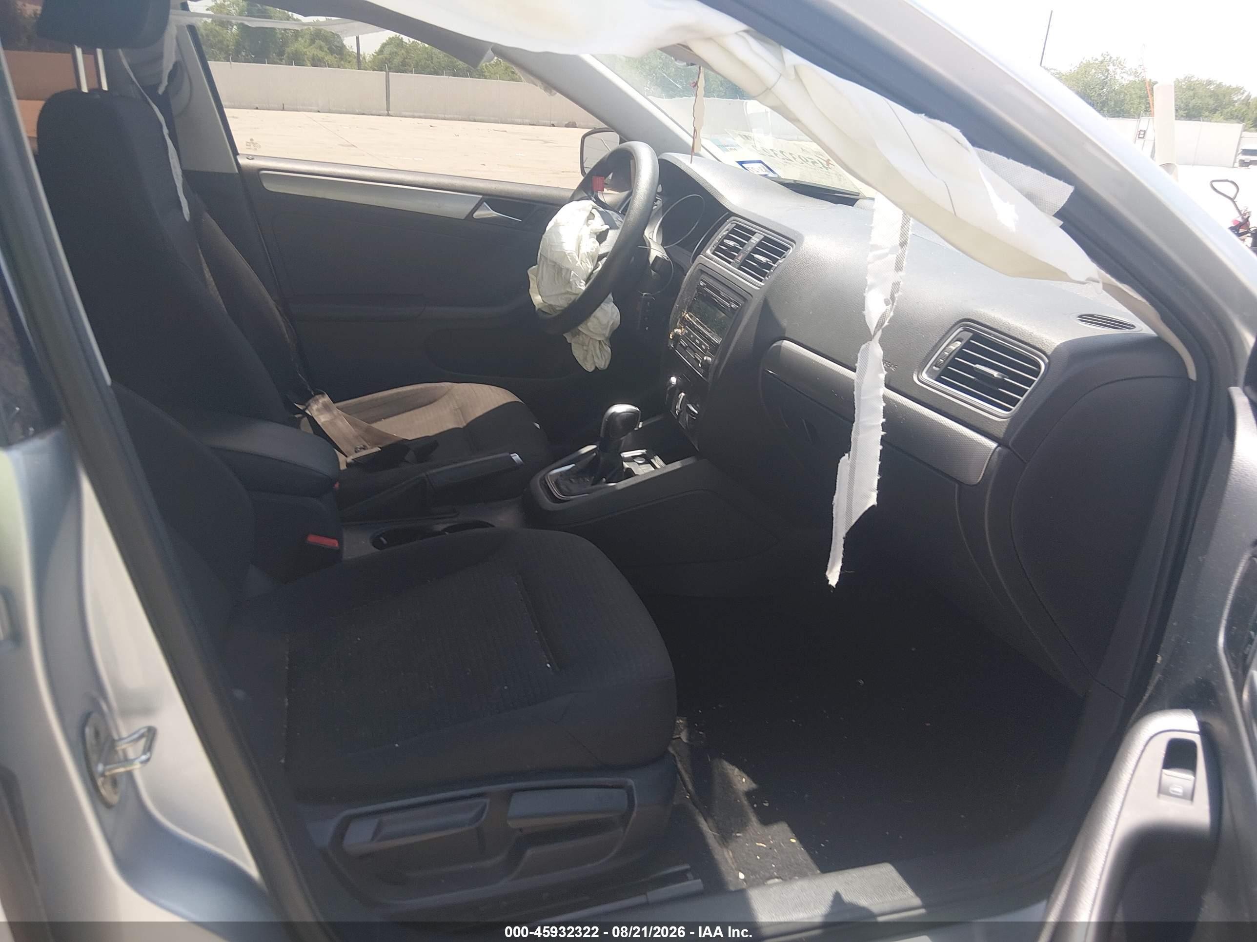 2015 Volkswagen Jetta 1.8t Se Silver vin: 3VWD17AJXFM265378