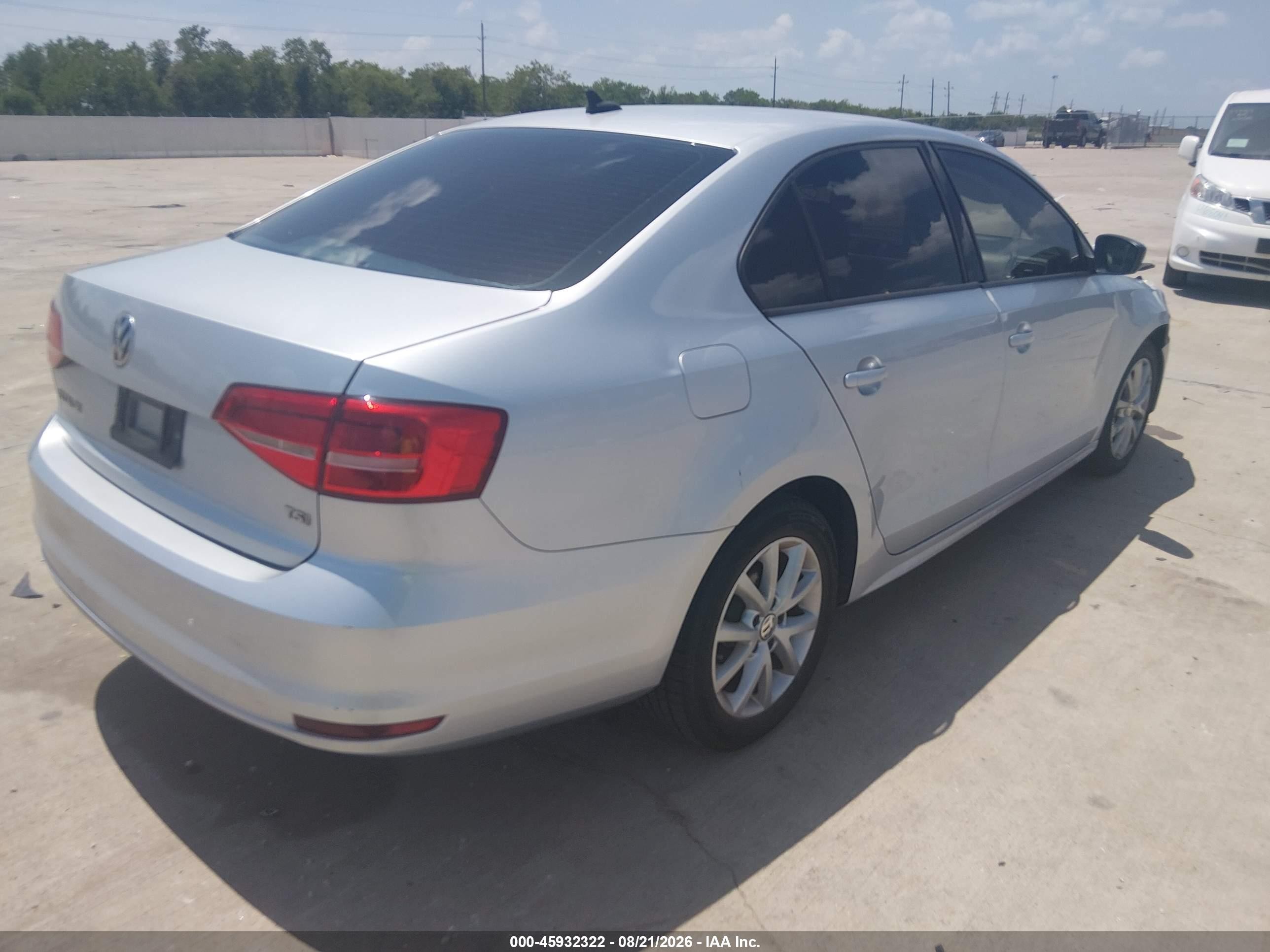 2015 Volkswagen Jetta 1.8t Se Silver vin: 3VWD17AJXFM265378