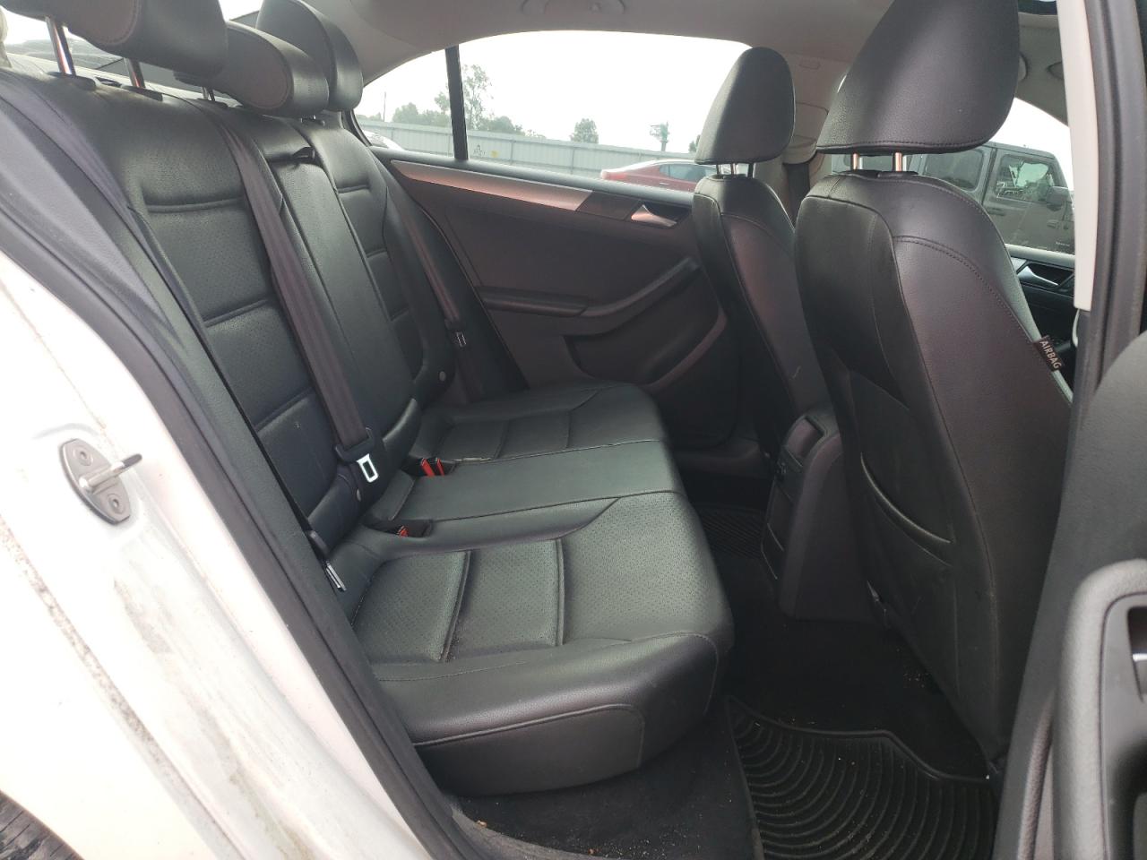 2015 Volkswagen Jetta Se Белый vin: 3VWD17AJXFM317429