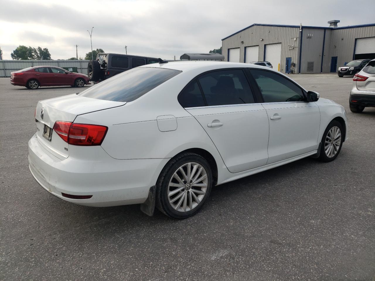 2015 Volkswagen Jetta Se Белый vin: 3VWD17AJXFM317429