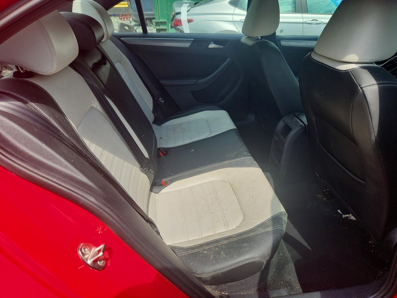 2017 Volkswagen Jetta Sport Red vin: 3VWD17AJXHM397446