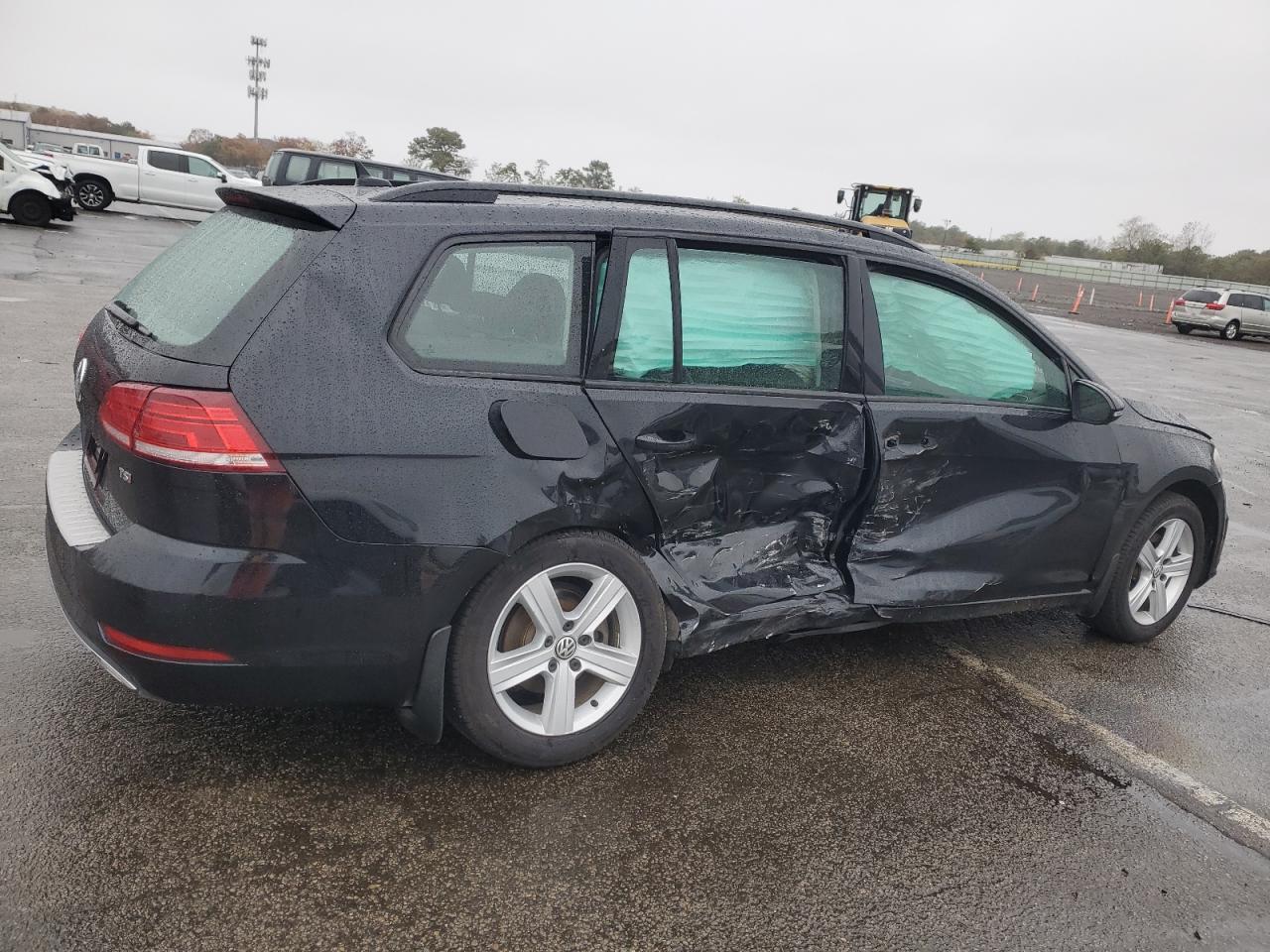 2018 Volkswagen Golf Sportwagen S Black vin: 3VWD17AU5JM758825