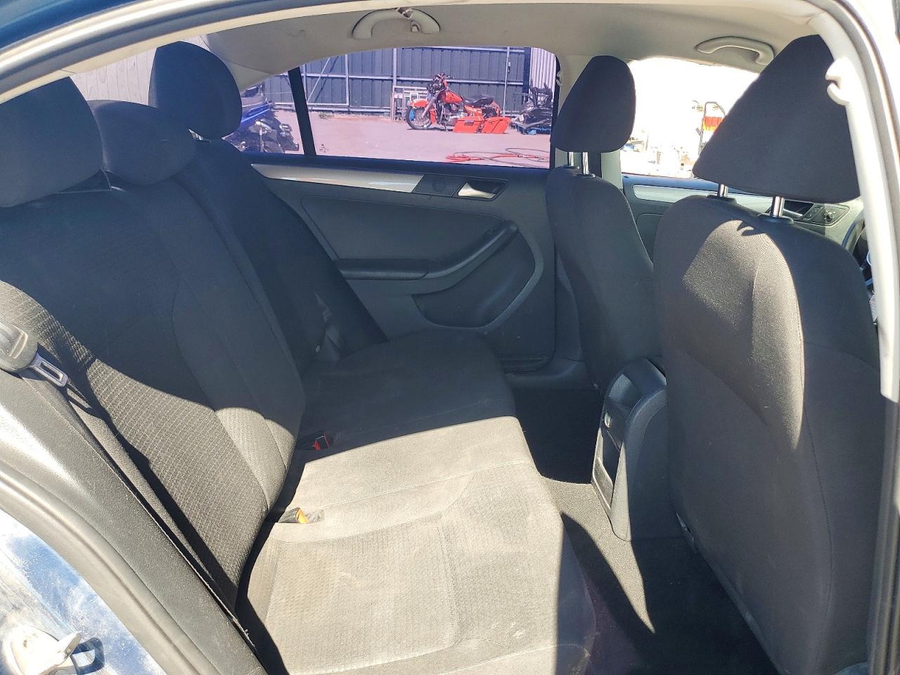 2016 Volkswagen Jetta Se Blue vin: 3VWD67AJ3GM237697