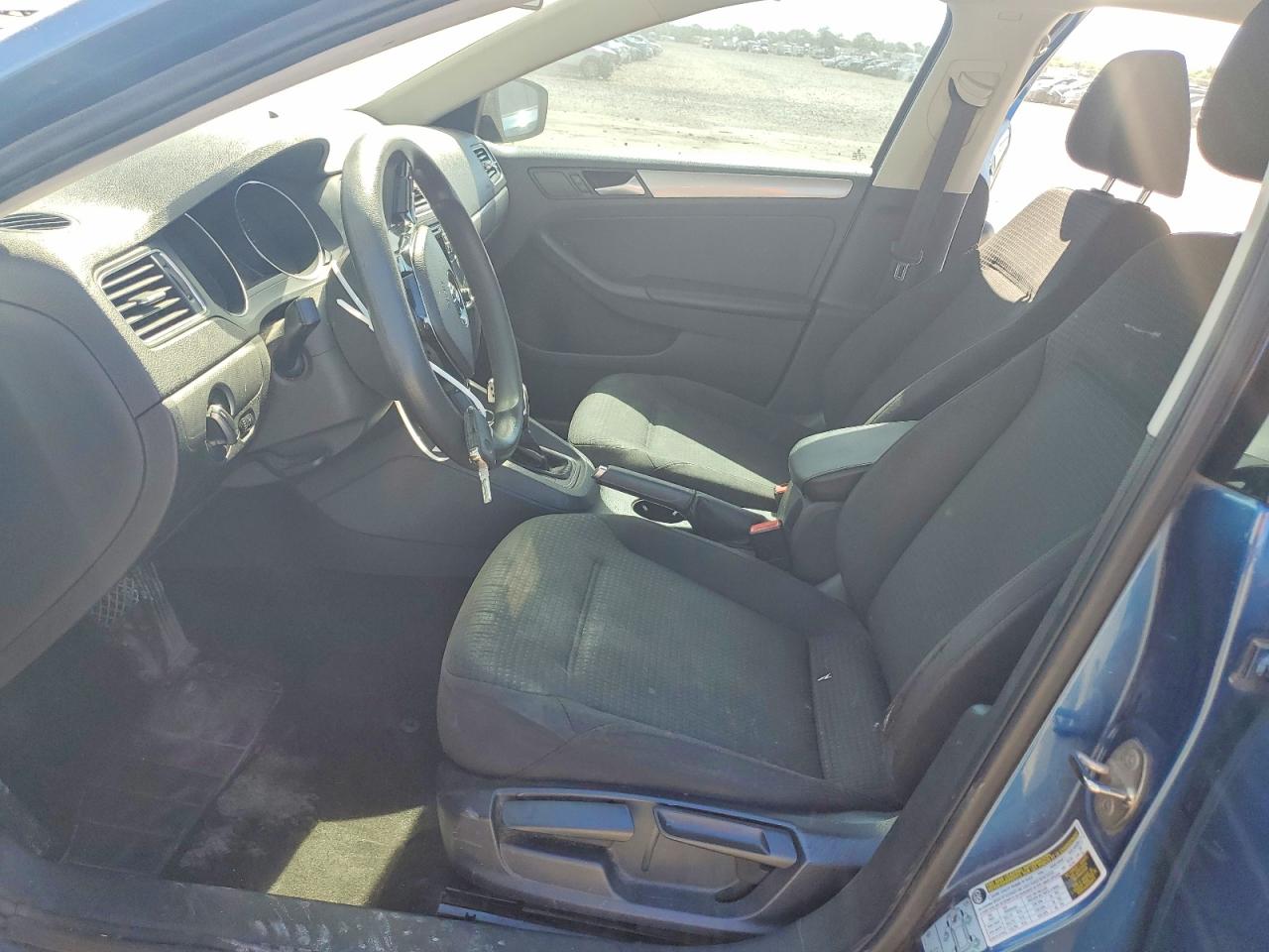 2016 Volkswagen Jetta Se Blue vin: 3VWD67AJ3GM237697
