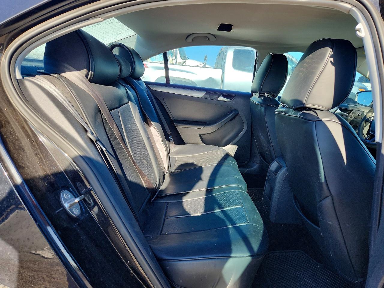 2016 Volkswagen Jetta Se Black vin: 3VWD67AJ5GM409101