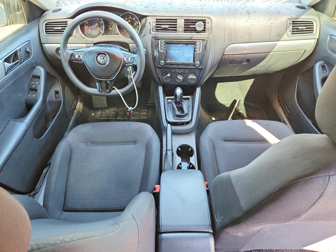 2016 Volkswagen Jetta Se Black vin: 3VWD67AJ9GM289352