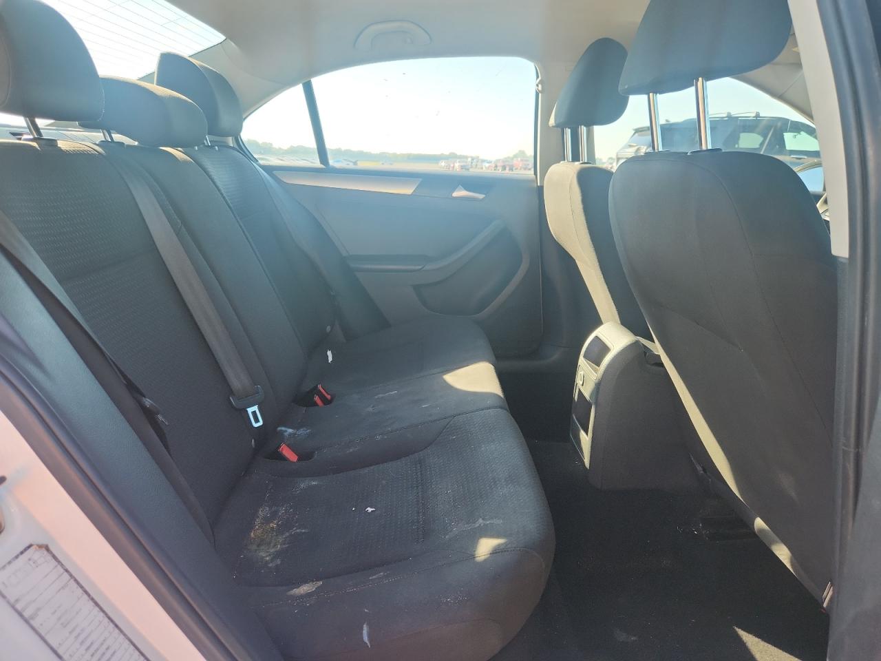 2016 Volkswagen Jetta Se White vin: 3VWD67AJ9GM319014