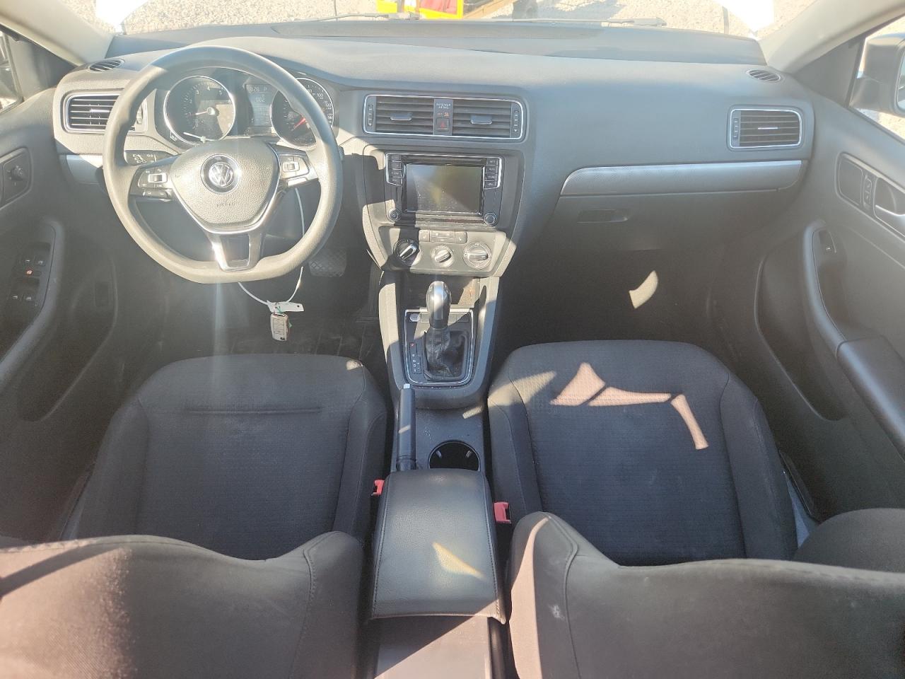 2016 Volkswagen Jetta Se White vin: 3VWD67AJ9GM319014