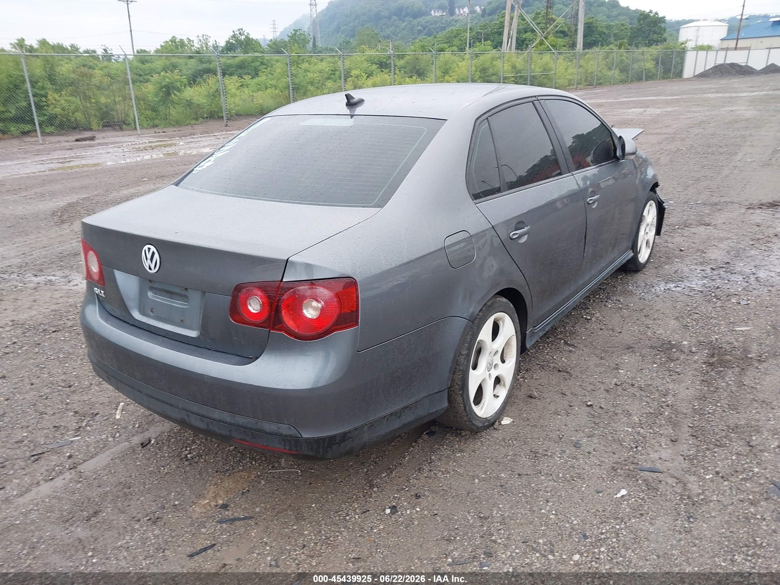 2009 Volkswagen Gli   Gray vin: 3VWDA71K79M039778