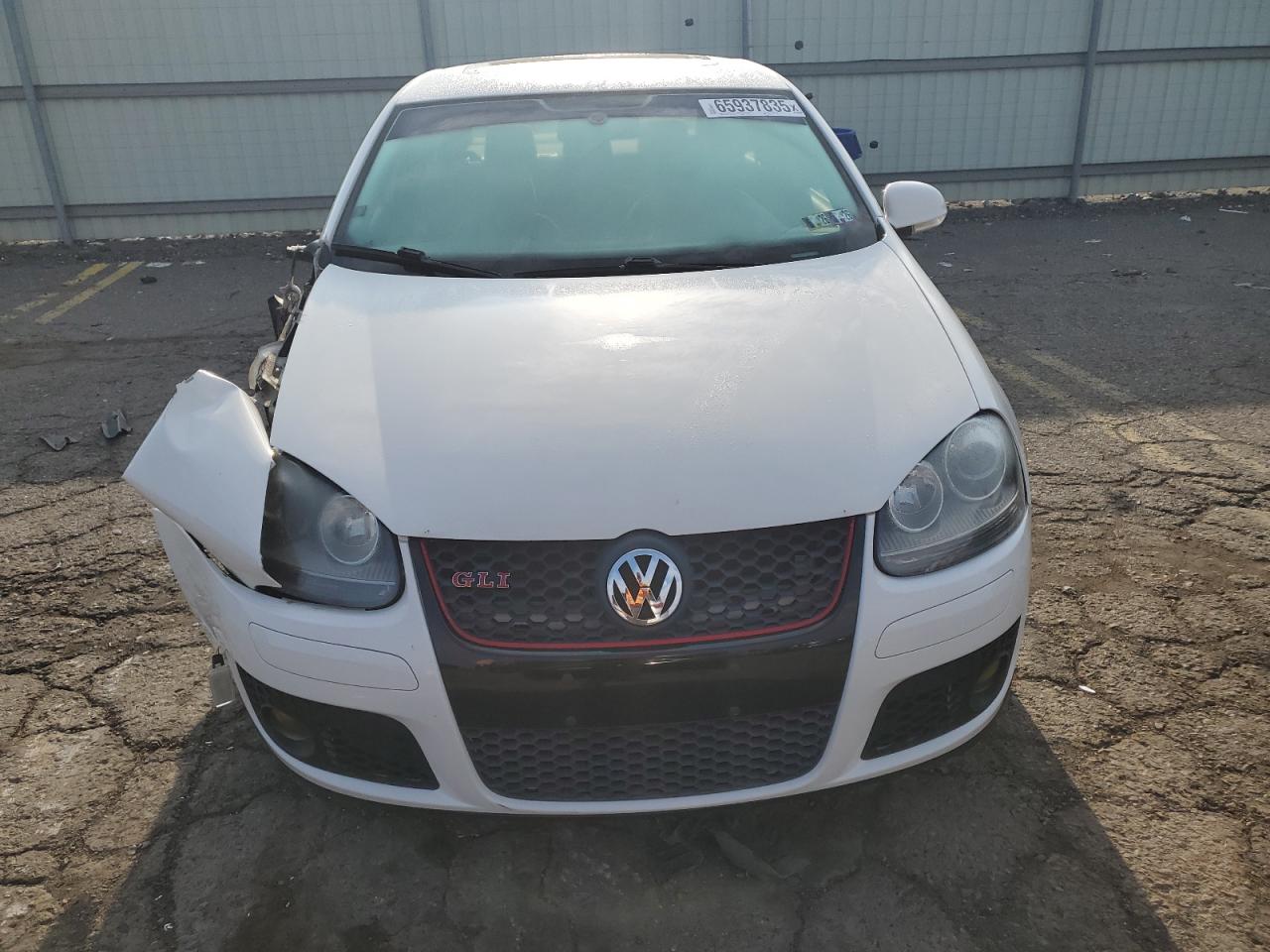 2009 Volkswagen Gli    White vin: 3VWDA71K79M135992