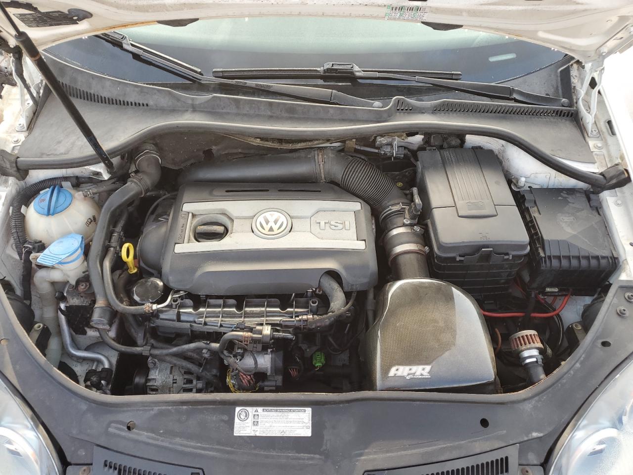 2009 Volkswagen Gli    White vin: 3VWDA71K79M135992