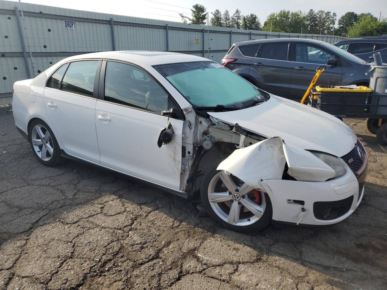 2009 Volkswagen Gli    White vin: 3VWDA71K79M135992