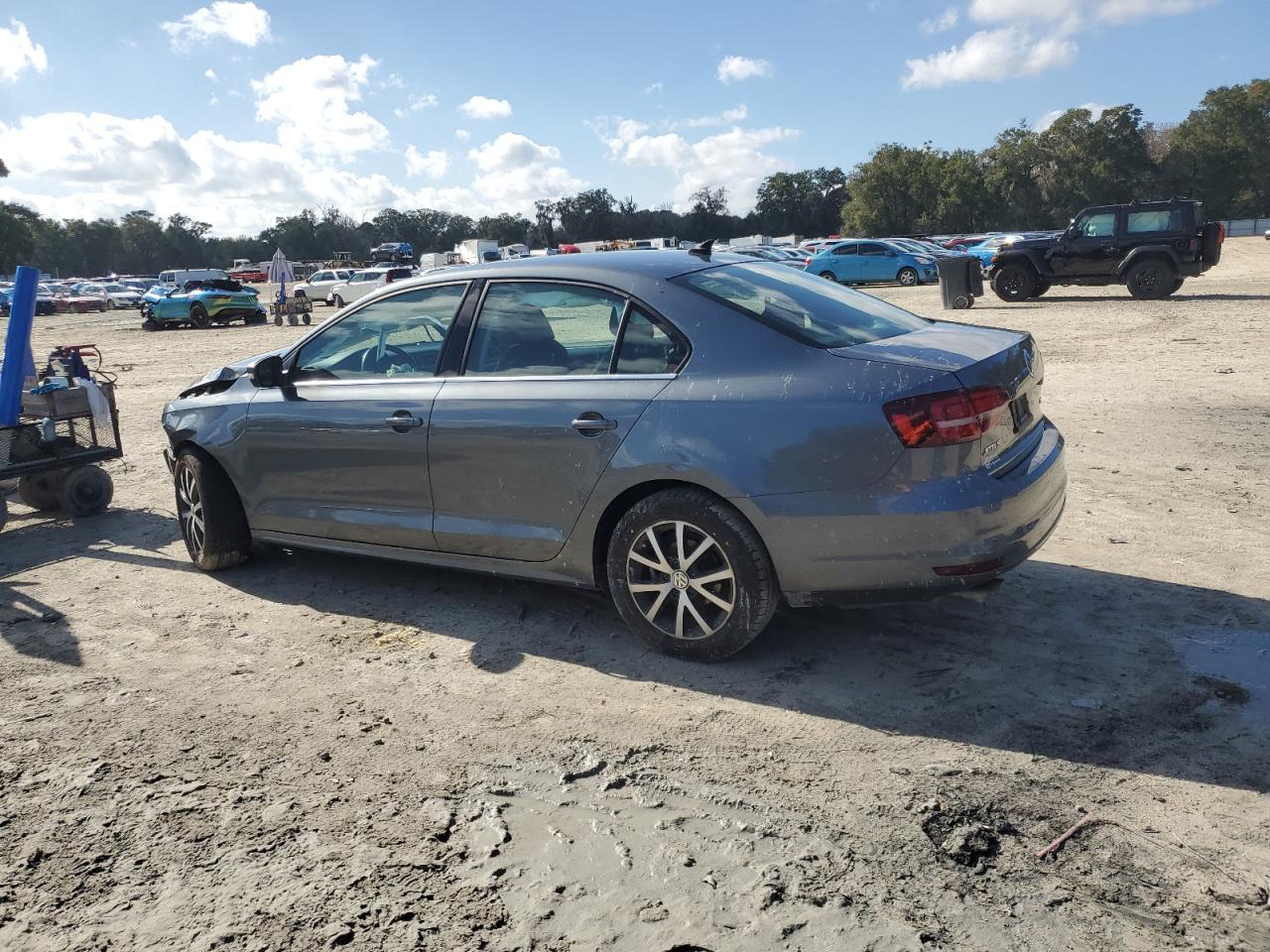 2017 Volkswagen Jetta Se Серебряный vin: 3VWDB7AJ1HM401204