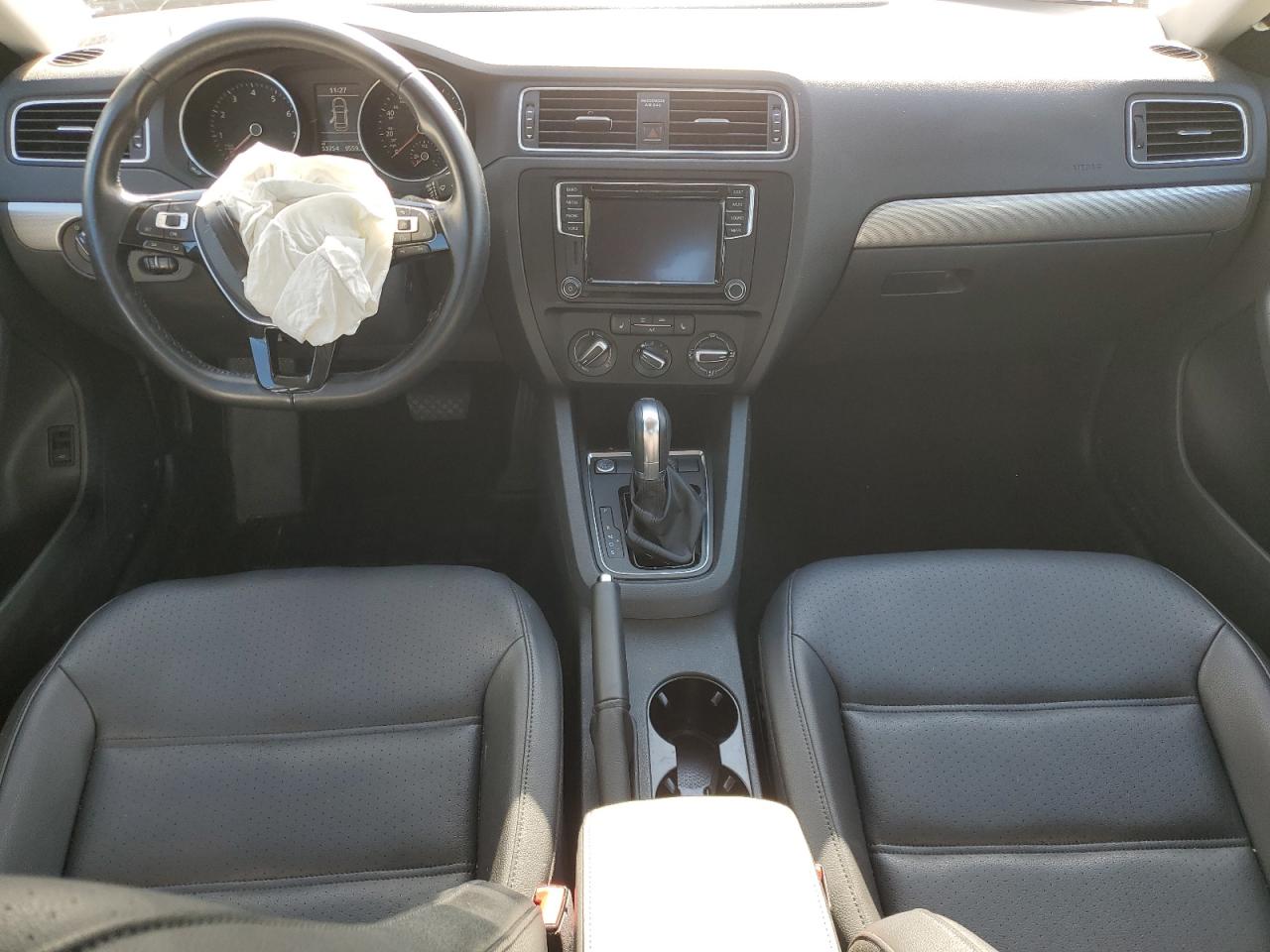 2017 Volkswagen Jetta Se Серебряный vin: 3VWDB7AJ1HM401204