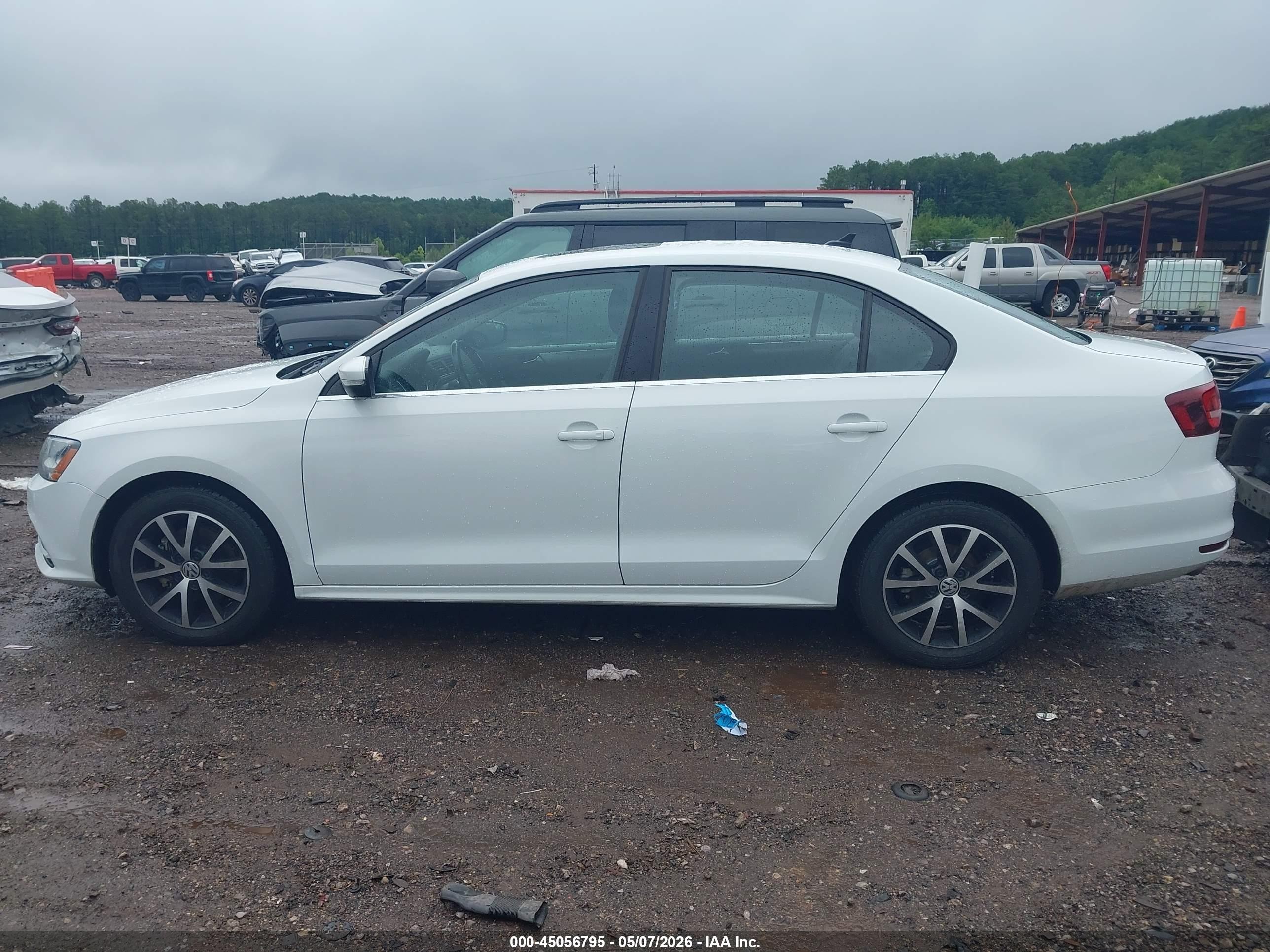 2018 Volkswagen Jetta 1.4t Se/1.4t Wolfsburg Edition Белый vin: 3VWDB7AJ1JM249883