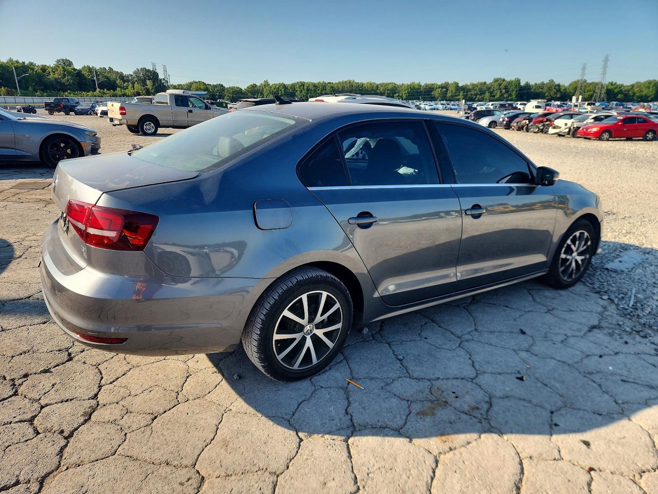 2018 Volkswagen Jetta Se Gray vin: 3VWDB7AJ3JM251702