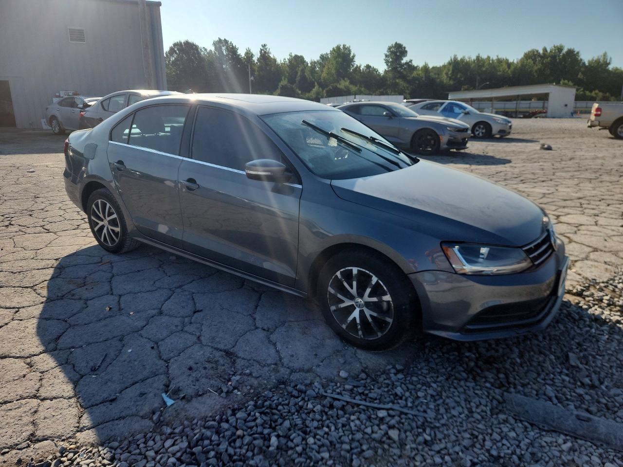 2018 Volkswagen Jetta Se Gray vin: 3VWDB7AJ3JM251702