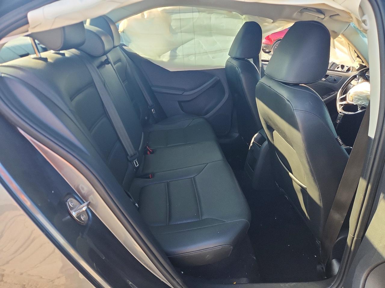 2018 Volkswagen Jetta Se Gray vin: 3VWDB7AJ3JM251702