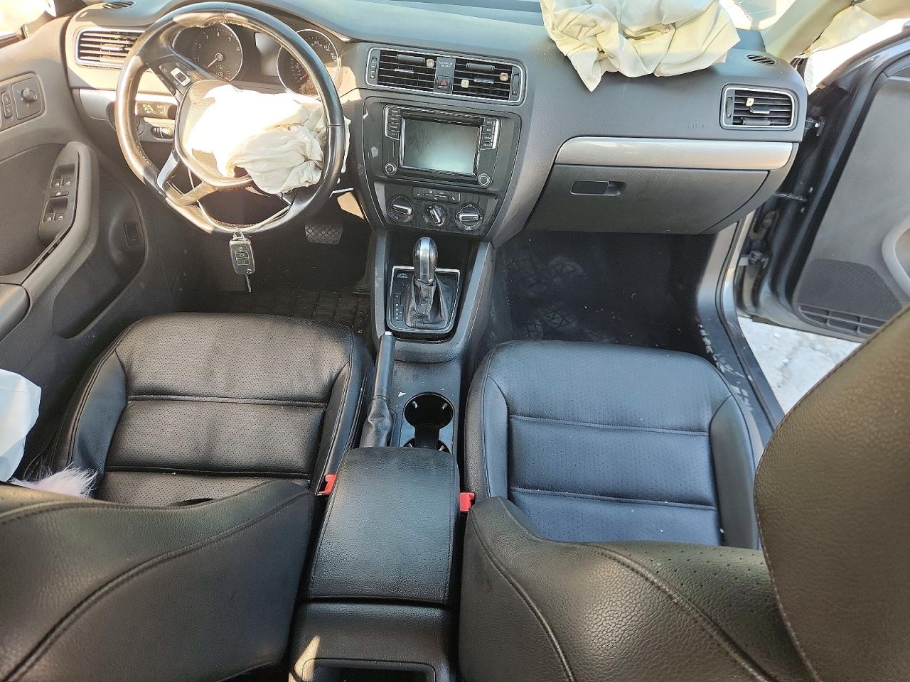 2018 Volkswagen Jetta Se Gray vin: 3VWDB7AJ3JM251702