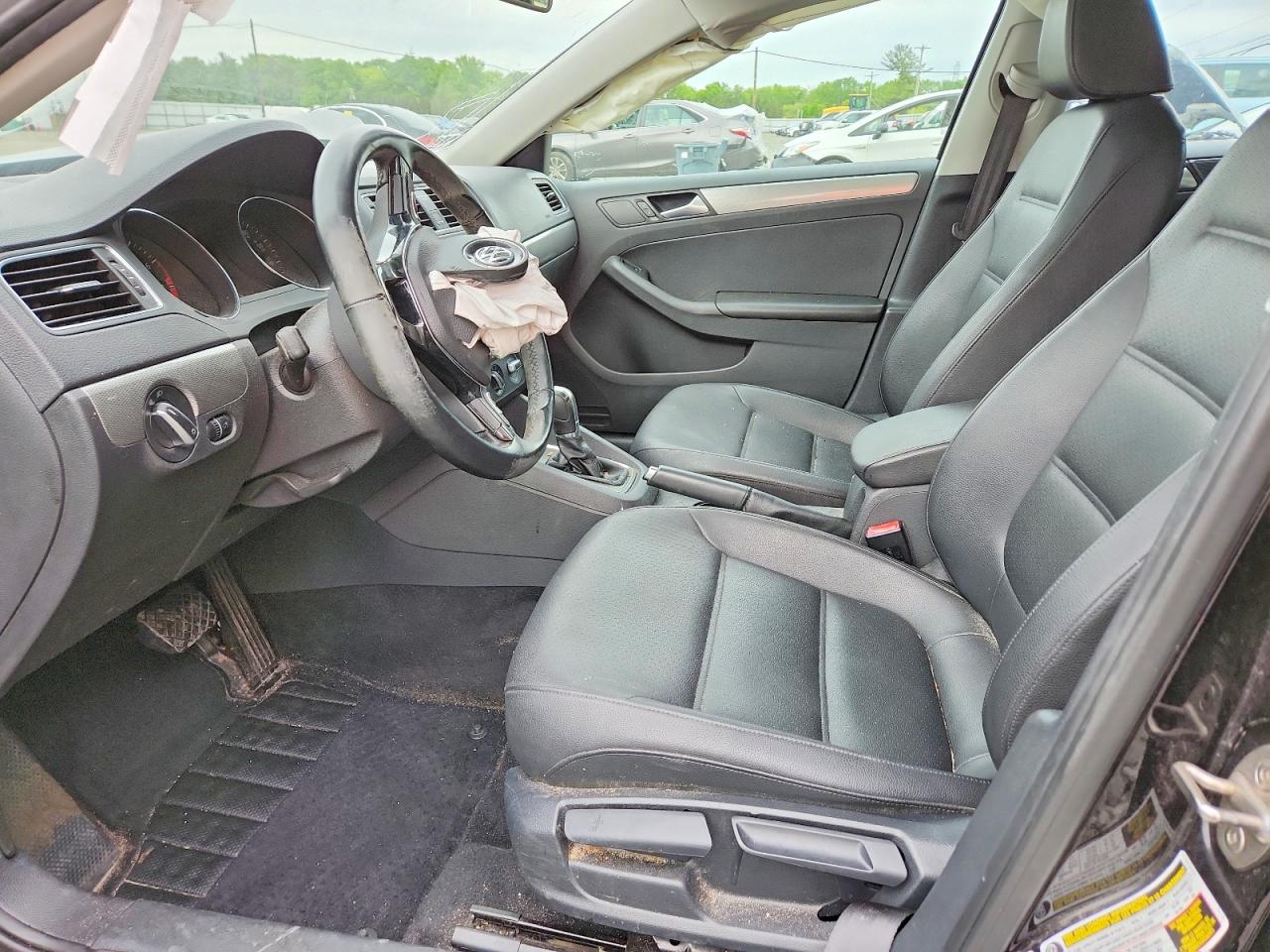 2017 Volkswagen Jetta Se Black vin: 3VWDB7AJ4HM304689