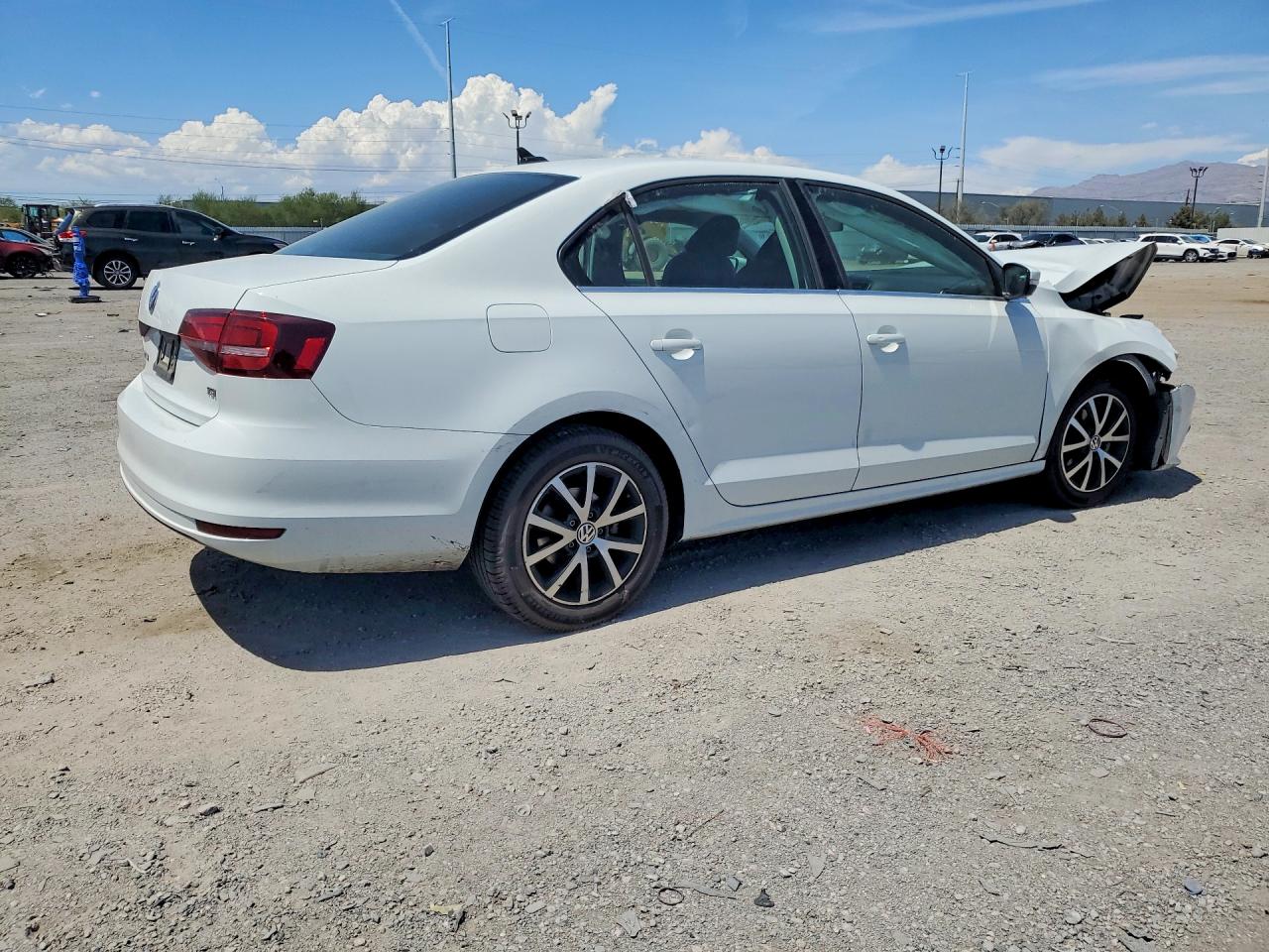 2017 Volkswagen Jetta Se White vin: 3VWDB7AJ7HM393979