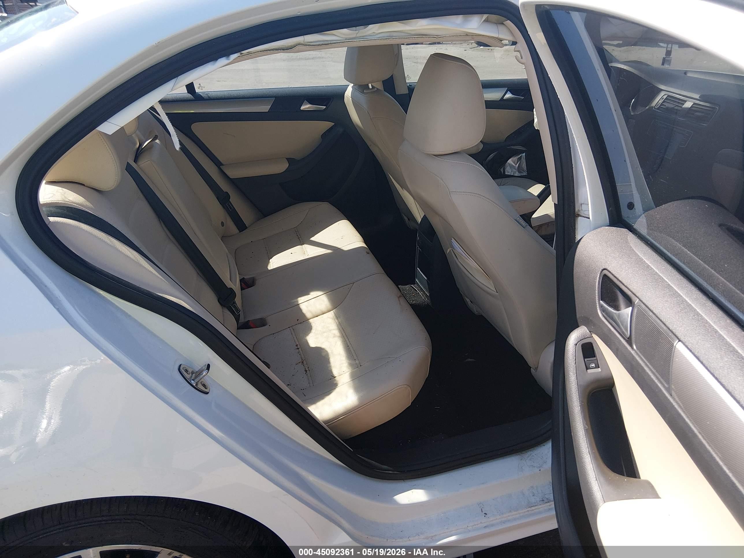 2018 Volkswagen Jetta 1.4t Se/1.4t Wolfsburg Edition White vin: 3VWDB7AJ7JM252917