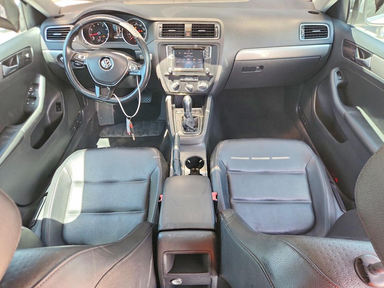 2017 Volkswagen Jetta Se White vin: 3VWDB7AJ8HM313136